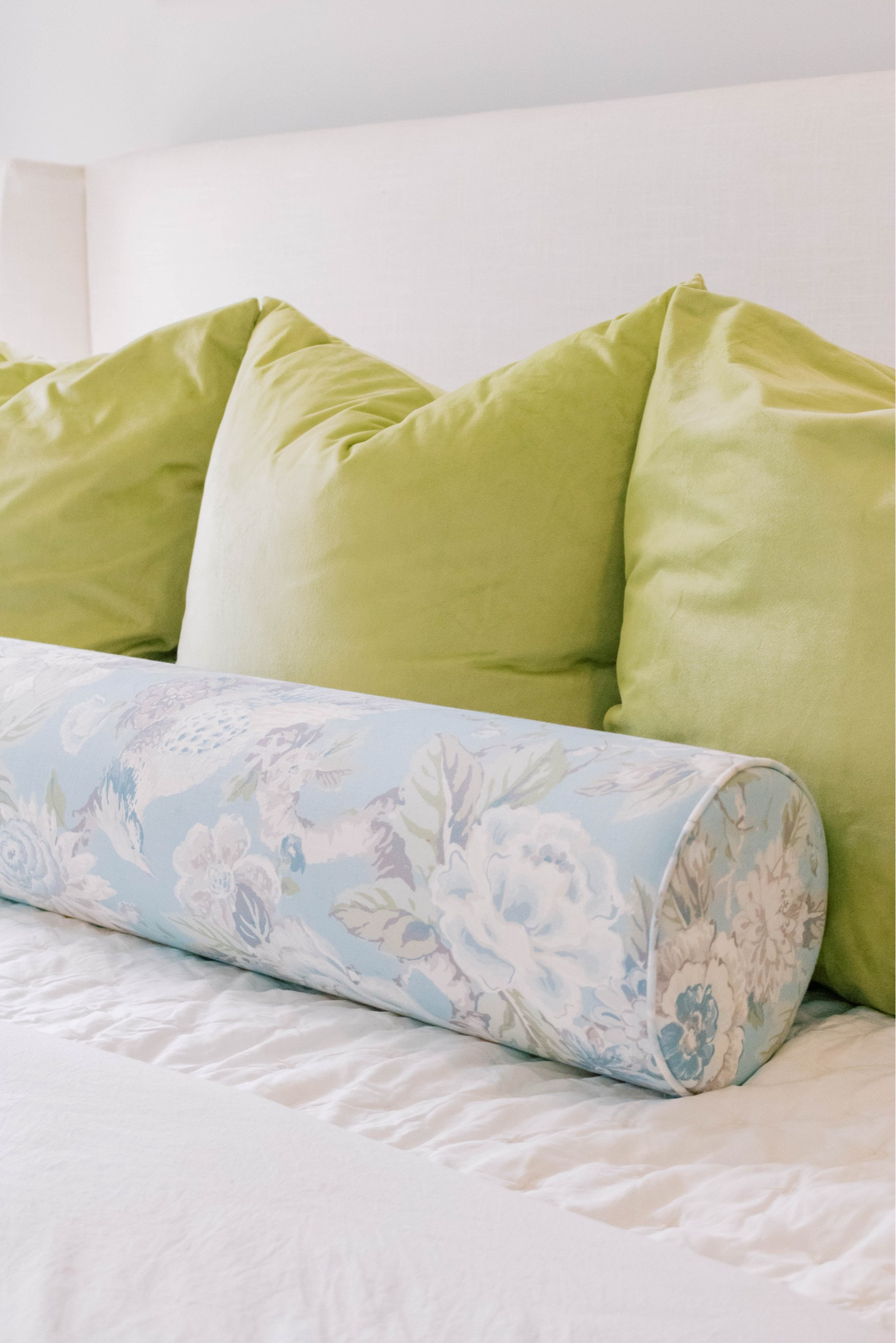 Master bedroom pillows



#LTKHome #LTKFindsUnder100