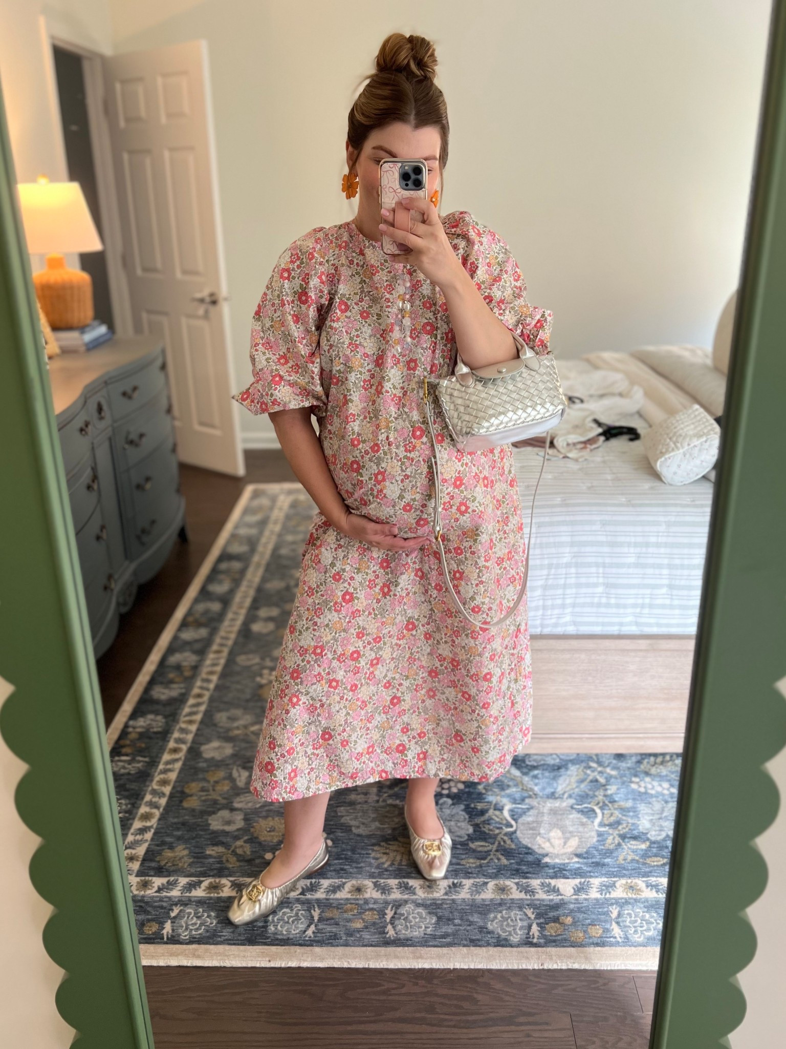 What I wore for girls night a couple weeks ago. Linking similar dresses and my shoes that are currently on sale. TTS. 



#LTKFamily #LTKBump