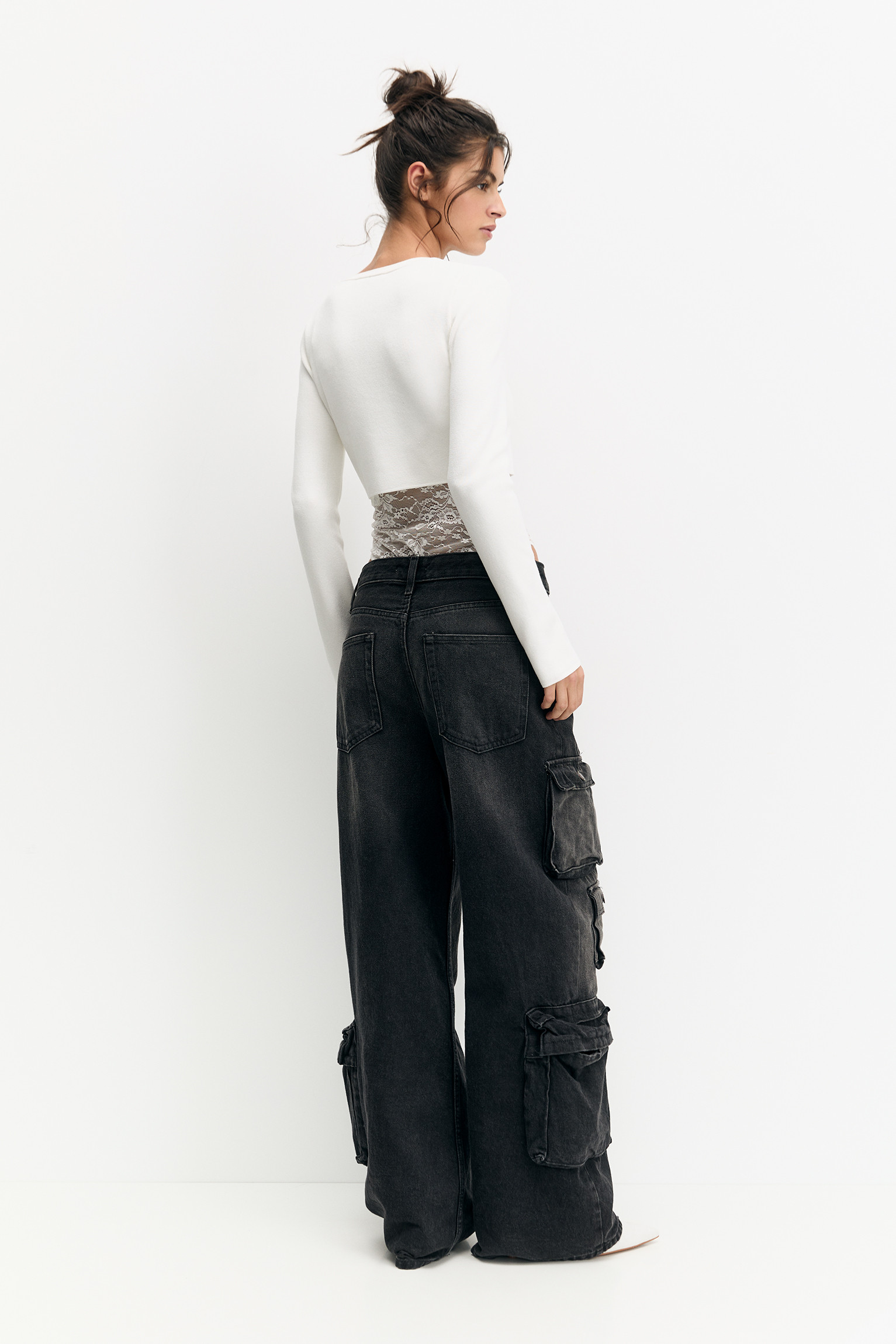 Knit cropped cardigan with buttons | PULL and BEAR UK