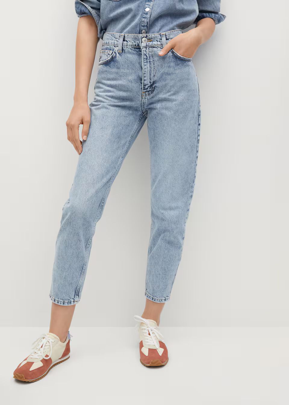 Mom-Fit Jeans aus 100 % Baumwolle | MANGO (DE)