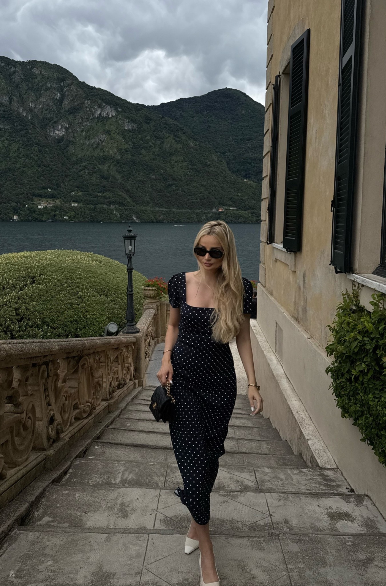 Odd Muse old money summer 🤍🚤🌳 

#Lakecomo #OddMuse

#LTKdeutschland #LTKeurope #LTKkleider