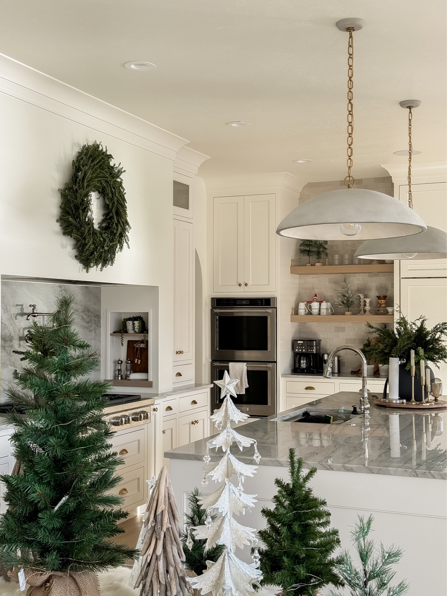 Neutral winter kitchen design!

#LTKhome #LTKHoliday #LTKSeasonal