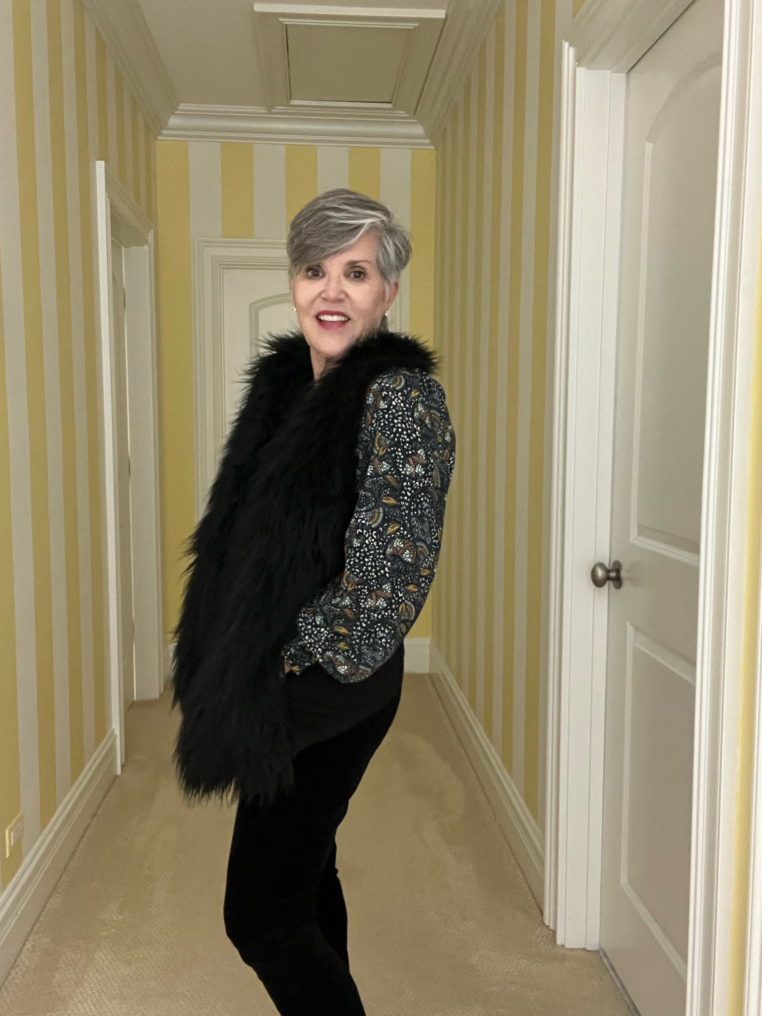 Date night looks/Evereve top (S)/AG velvet jeans (29)/Grey booties (8)/Faux fur vest (S)