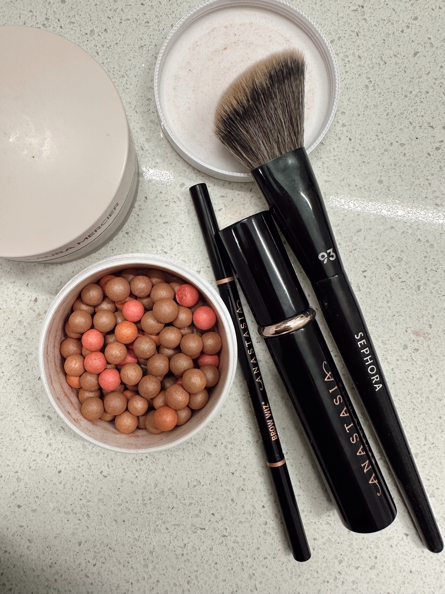 5 minute morning makeup 

#LTKBeauty