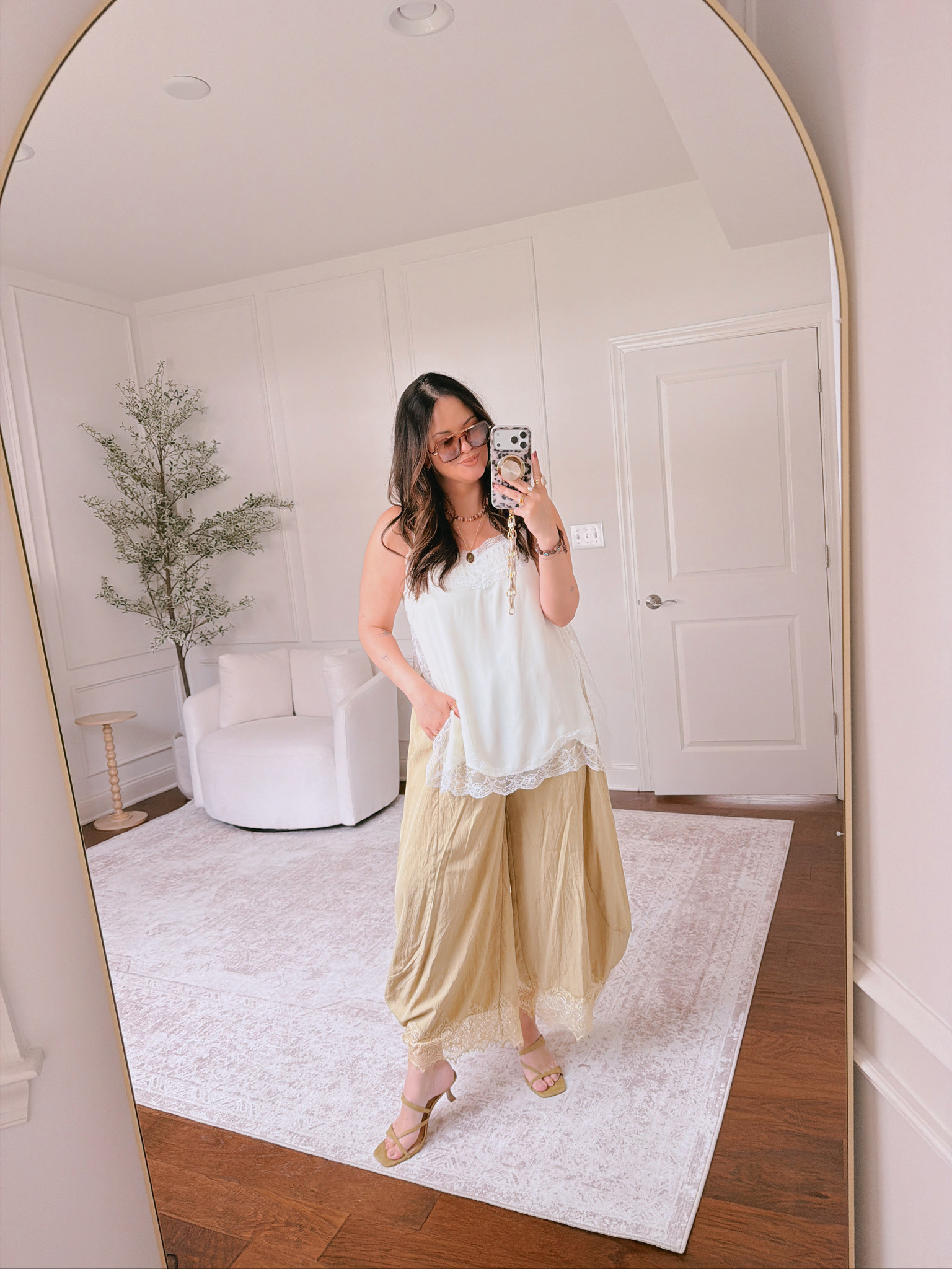 wearing an XL in both pieces 

 #LTKSeasonal #LTKMidsize