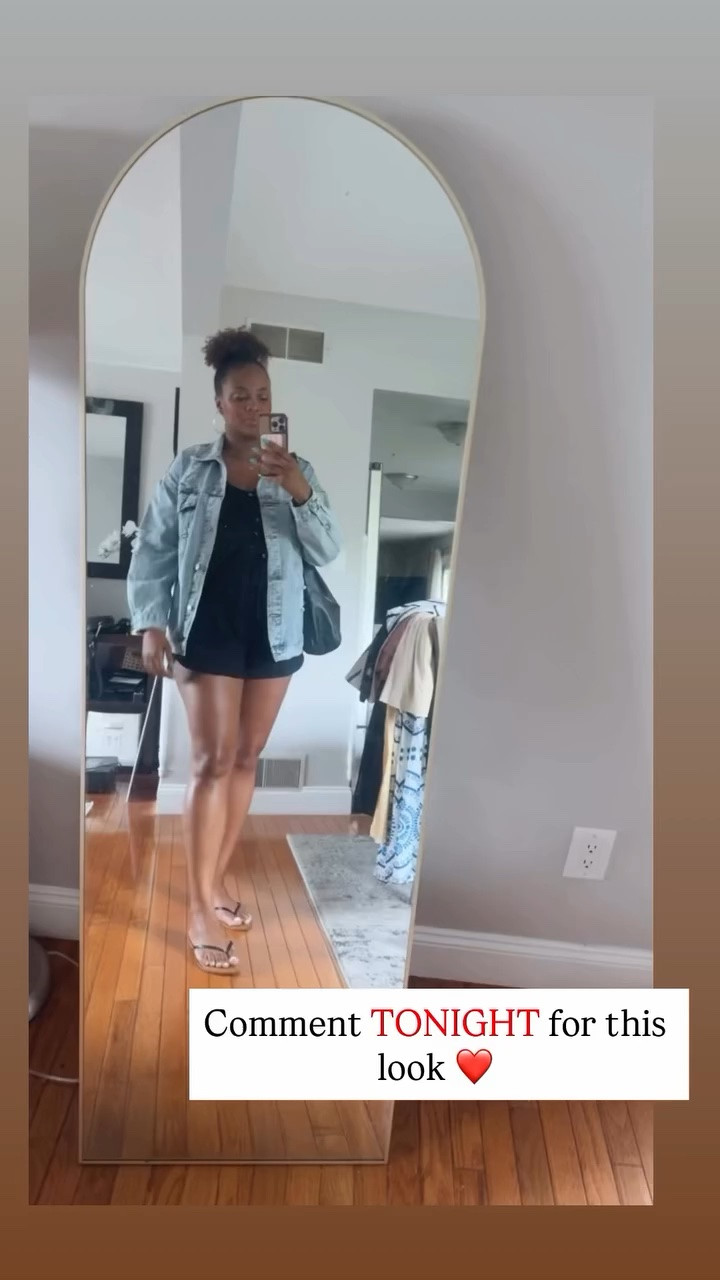 Comment TONIGHT for this look ❤️

My favorite comfy romper and jean jacket- pair with a timeless purse and sandals! Your look is a classic. 




Casual style, denim jacket, jean jacket, sandals, rompers, comfy style, summer style, over 40 style