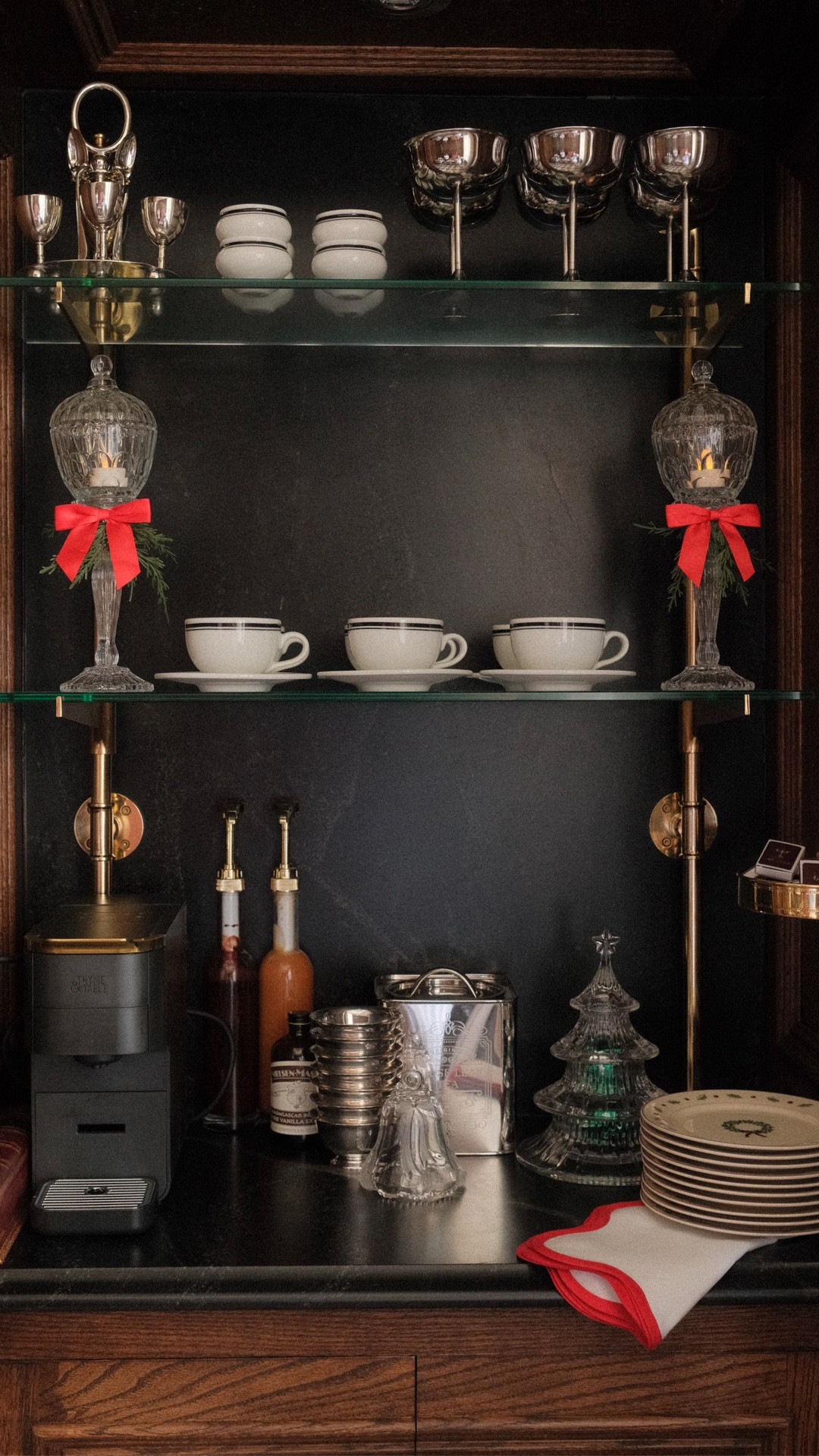 CRAFTMAS DAY 1: DIY Glass Holiday Lamp Posts - Shop all the supplies to make this super easy Christmas DIY, and come back tomorrow for another #CRAFTMAS video!  #ltkholiday #christmas #christmasdiy #christmasdecor #holidaydecor 

#LTKHome