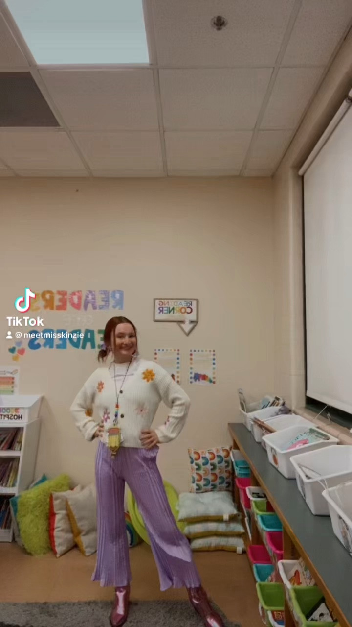 Teacher OOTD 🩷✏️✨👩‍🏫

#LTKfindsunder50 #LTKSeasonal #LTKGiftGuide