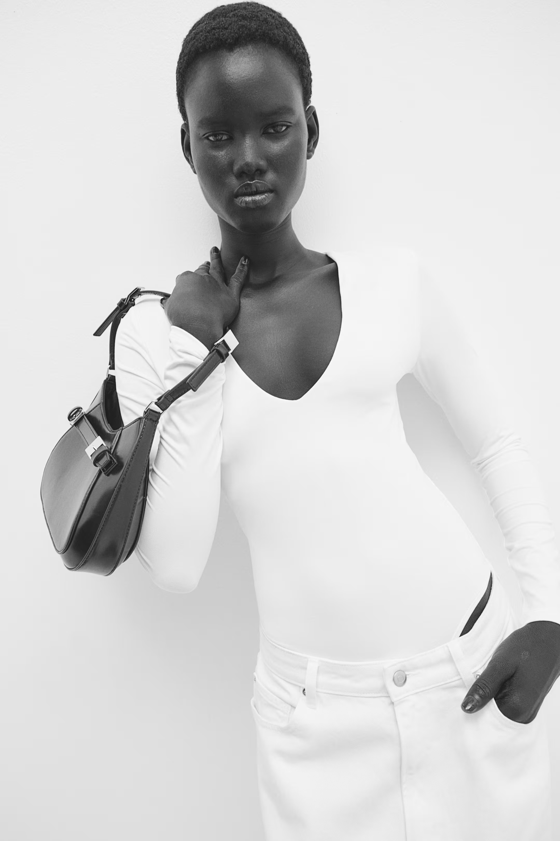 Strap-detail shoulder bag | H&M (UK, MY, IN, SG, PH, TW, HK)