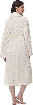 Yurhap Premium Robes for Women - Super Soft Cozy Fleece Womens Robe Plush Long Bathrobe | Amazon (US)