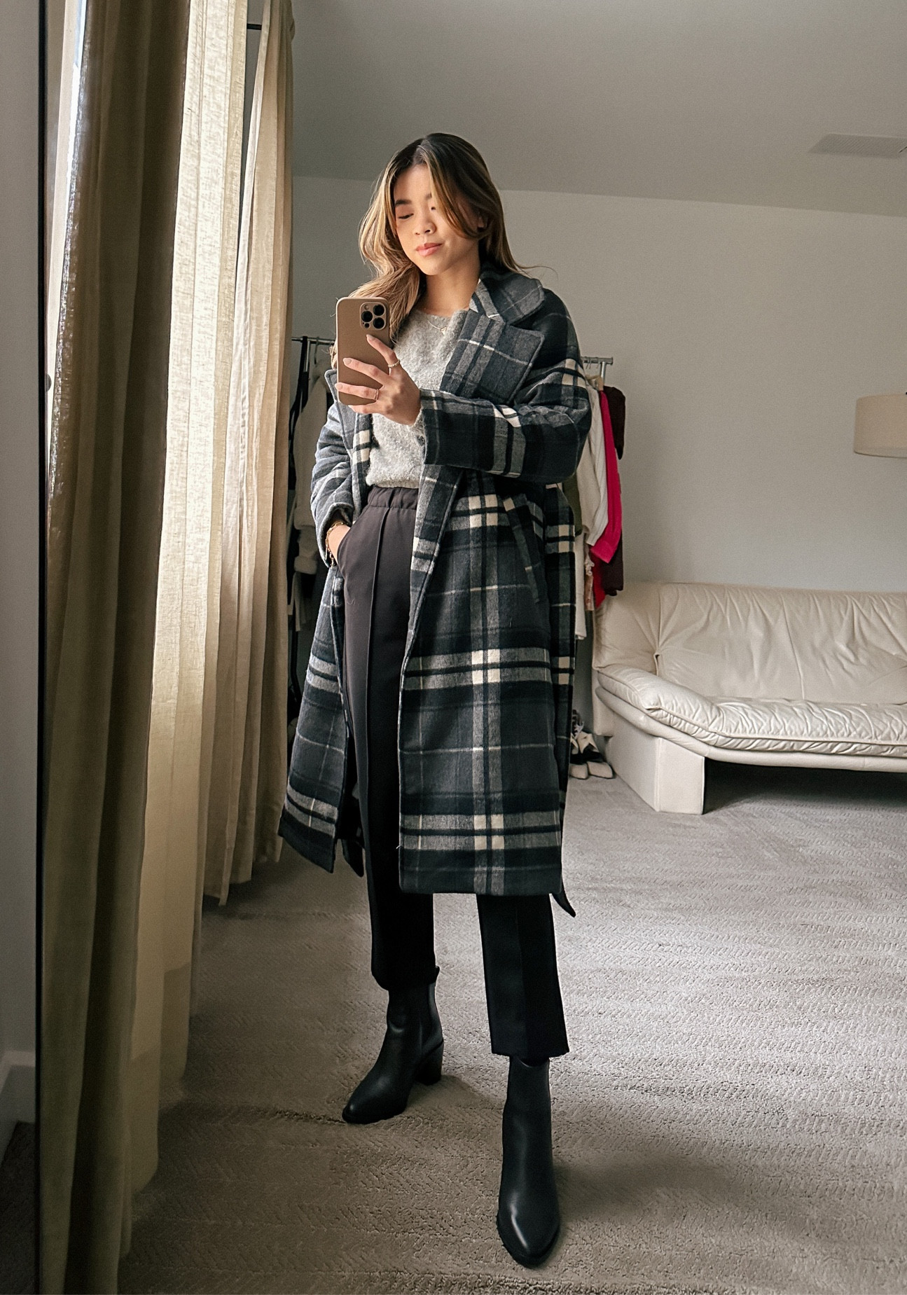 Sunday church outfit! 

Chelsea Boots - Madewell
Plaid coat - Abercrombie 
Sweater XXS

Work Outfit #everlane dream pant trouser

#LTKworkwear #LTKshoecrush #LTKSeasonal