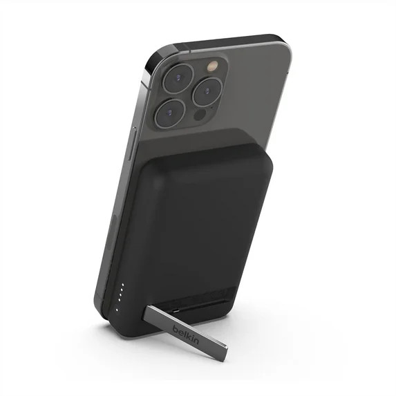 Belkin BoostCharge Wireless Power Bank 5K w/MagSafe Compatible 7.5W Charging, Built-in Pop-up Kic... | Walmart (US)