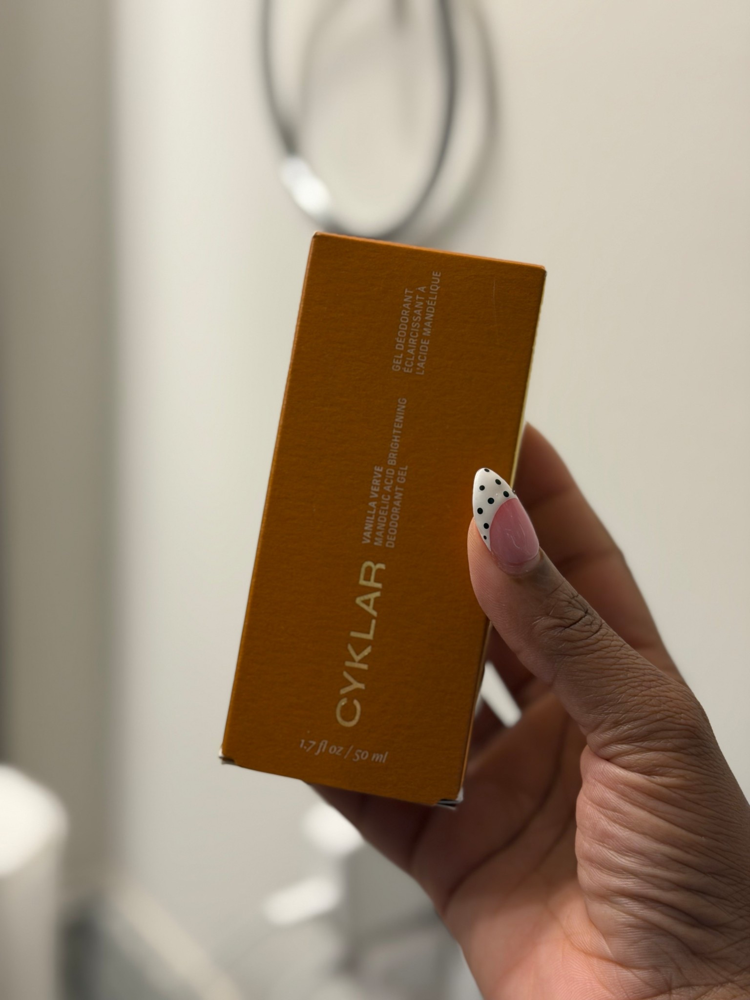 summer scent deodorant = perfection 🍨🍦👃🏾😬 #AKCESSME #cyklar

#LTKselfcare #LTKBeauty