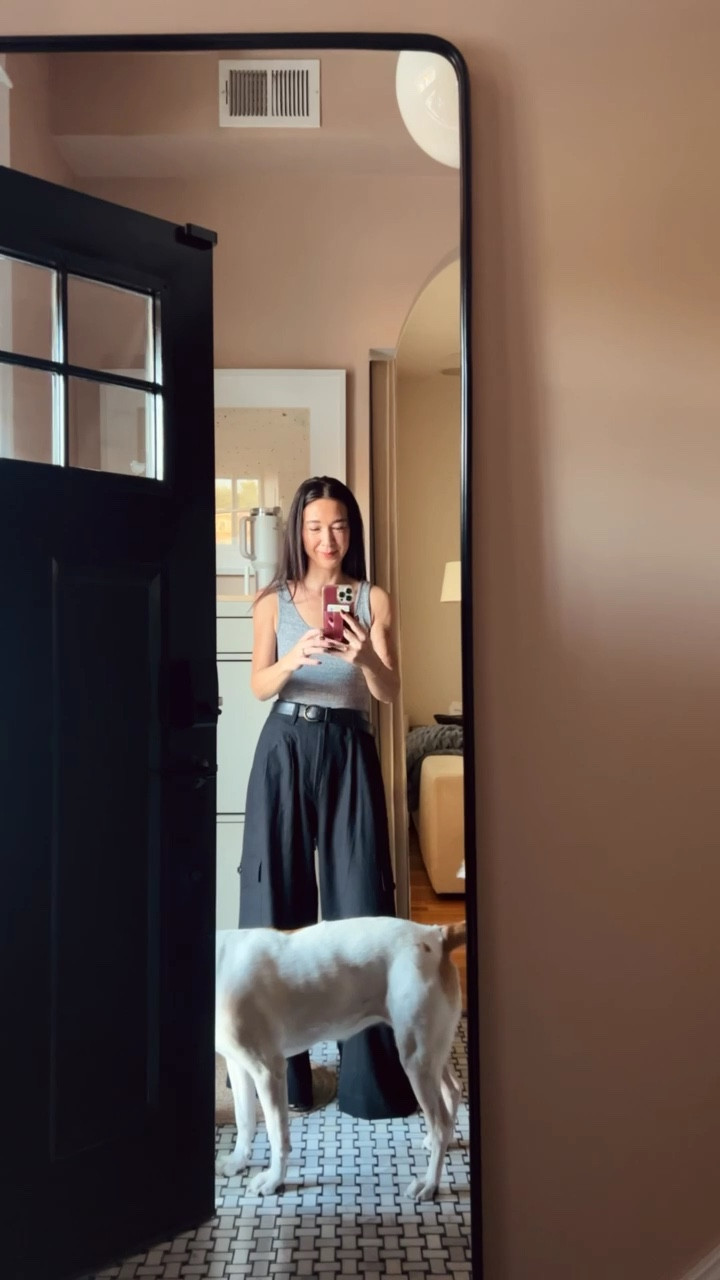 OOTD: My linen cargo pants from Madewell are no longer sold but found a few similar ones. 🖤

#LTKStyleTip #LTKSeasonal