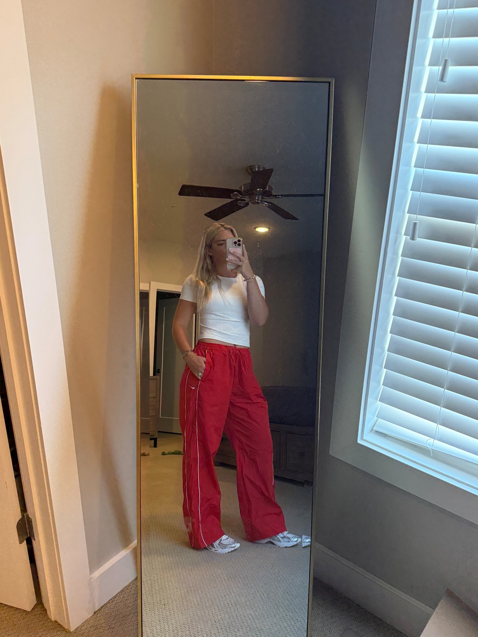 Farmers market outfit🥦🌽🛒

fall outfit,  fall errands outfit, Nike sweatpants, athleisure, red pants, trending pants, cool weather outfit, tall girl pants, long inseam, extra long pants

#LTKActive #LTKMidsize #LTKSeasonal