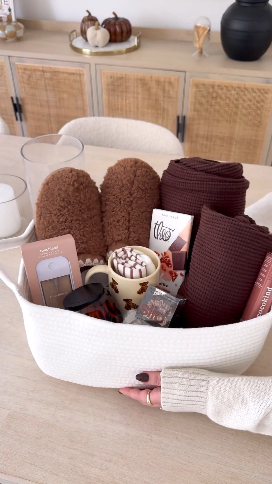 Make a boo basket with me! 🧸

Cozy finds, slippers, Bear mug, waffle loungewear set, silk scrunchies, brown aesthetic, touchland, perfume, Anthropologie candle, Target, Amazon, gift basket, striped socks, cocokind, gift idea for her, fancythingsblog 

#LTKFindsUnder100 #LTKShoeCrush #LTKFindsUnder50