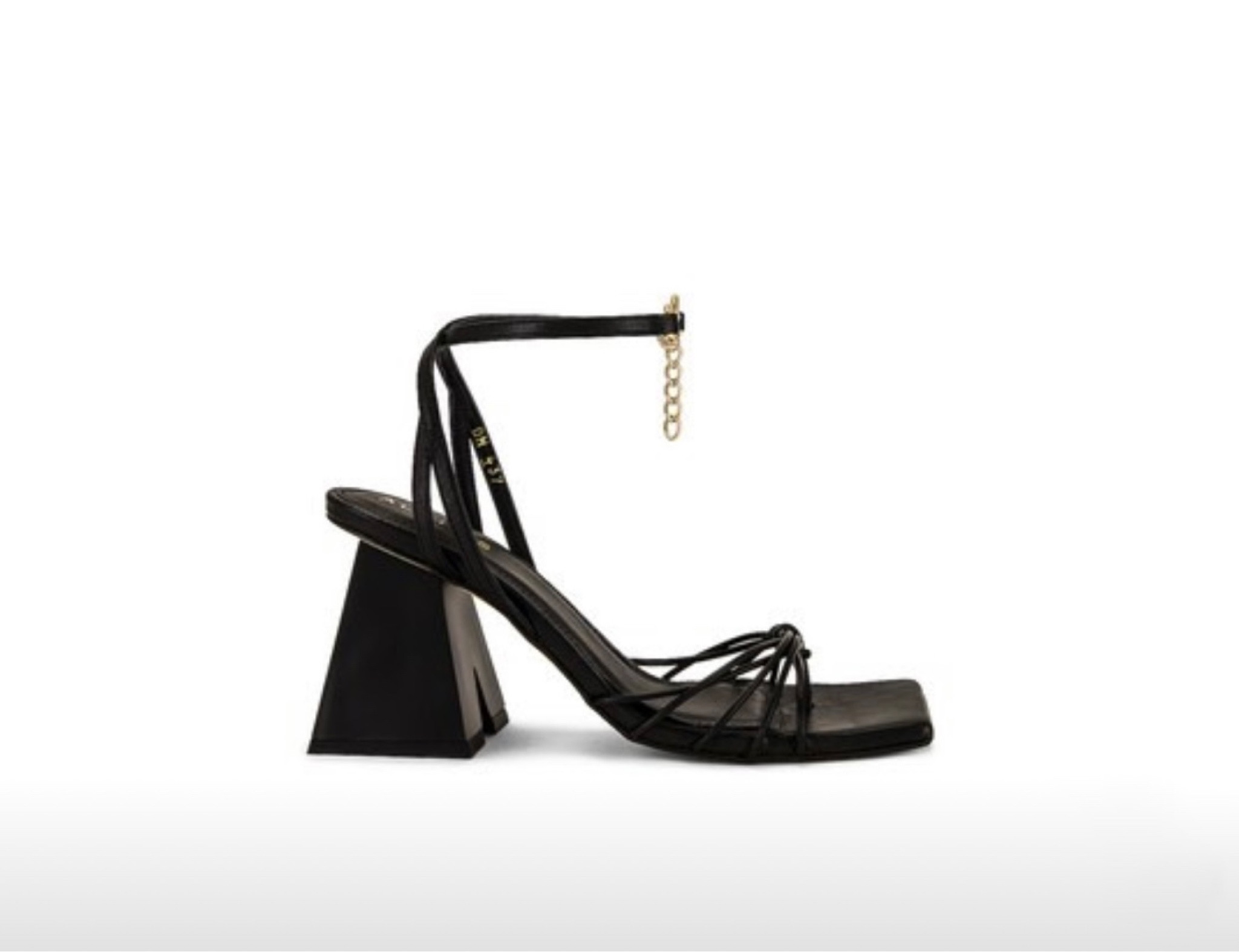 These are the cutest black sandals for summer! Dress them up or wear them casual. It has a unique wedge! True to size #blacksandals #summersandals 

#LTKshoecrush #LTKunder50 #LTKstyletip