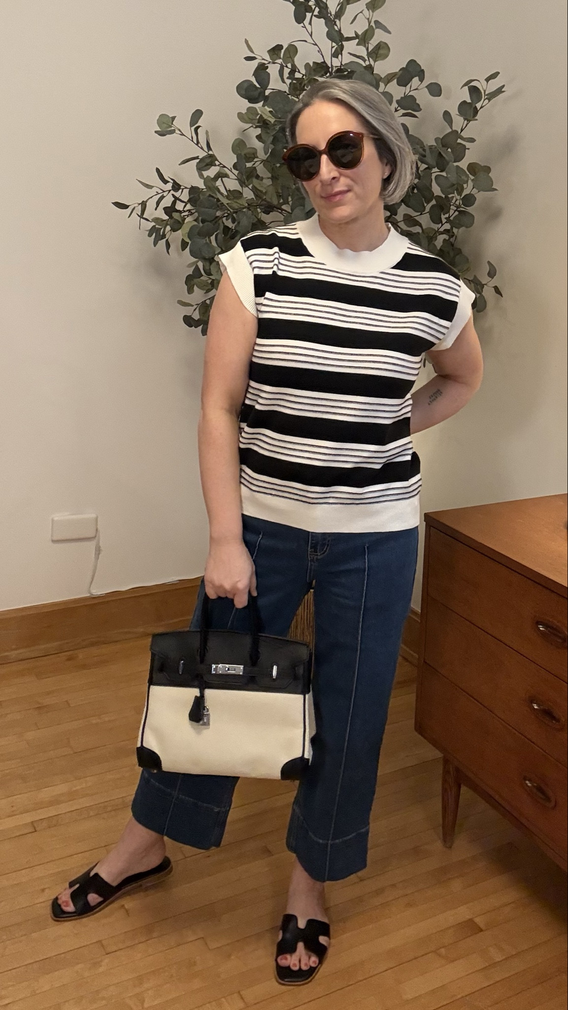 Love these trousers cropped jeans with this sweater vest (ad)

#LTKootd