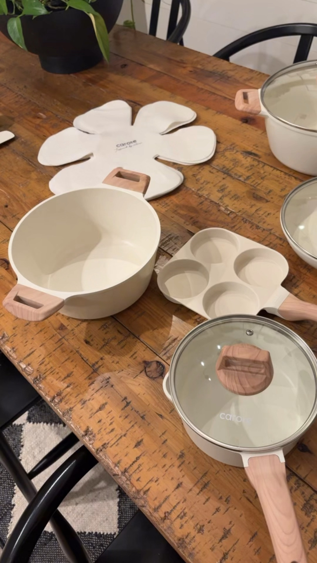 Beautiful 21 piece set in white! This is a best seller on Amazon! 

#LTKSaleAlert #LTKHome #LTKFamily