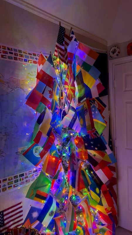 My son loves flags and so, we made a flag Christmas tree.  What do you think?  It was the easiest tree I did this year.  

#LTKHoliday #LTKhome #LTKSeasonal