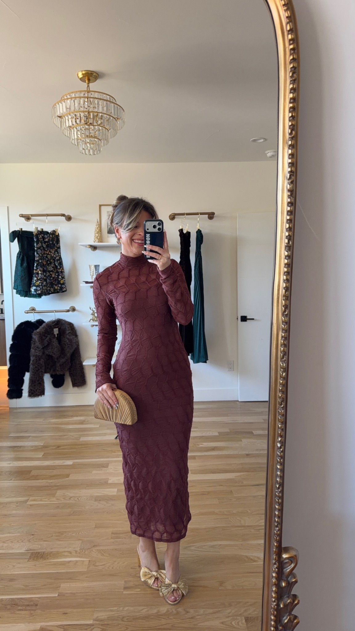 Burgundy sheer long sleeve fitted holiday event or wedding guest dress 

Electric picks code: emerson20

Wearing my usual small/2

Wedding guest
Formal event
Sheer
Long sleeve
New years
Holiday party
Special occasion 

#LTKHoliday #LTKWedding #LTKSeasonal