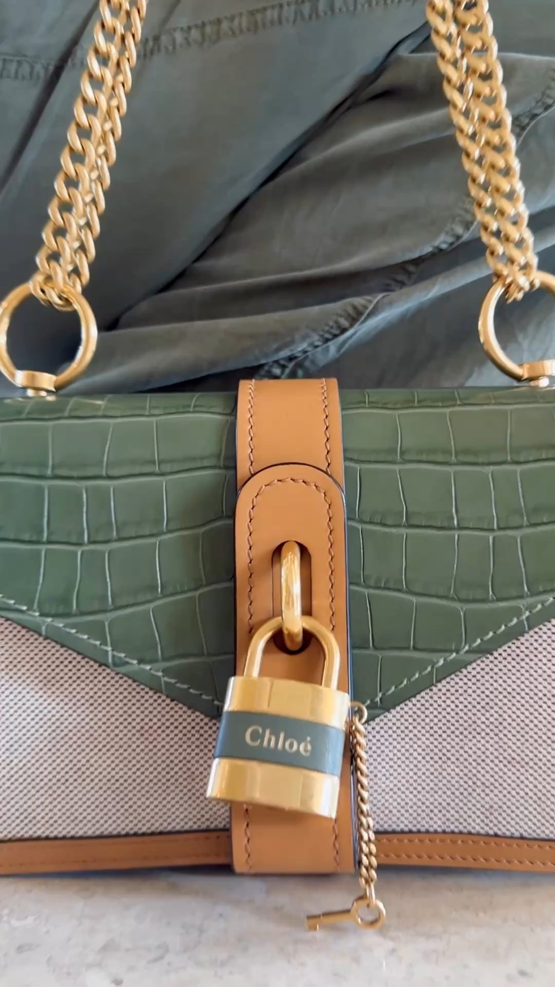 Workwear 

Pants - extra small 
Belt - small 


#LTKWorkwear #LTKWatchNow #LTKFindsUnder100