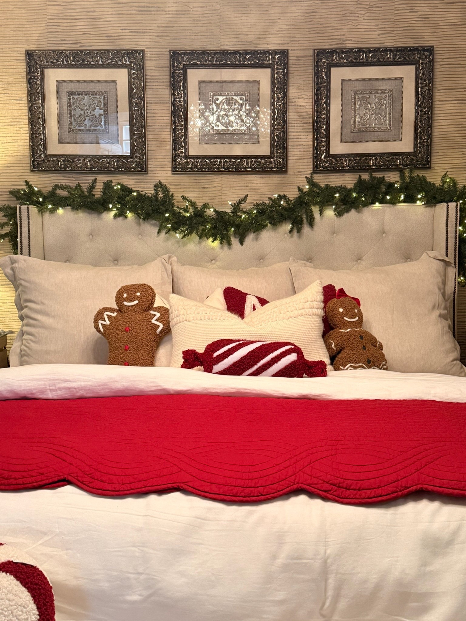 Spreading Holiday cheers to our bedroom 💖✨

#holiday

#LTKHoliday #LTKCyberWeek #LTKHome