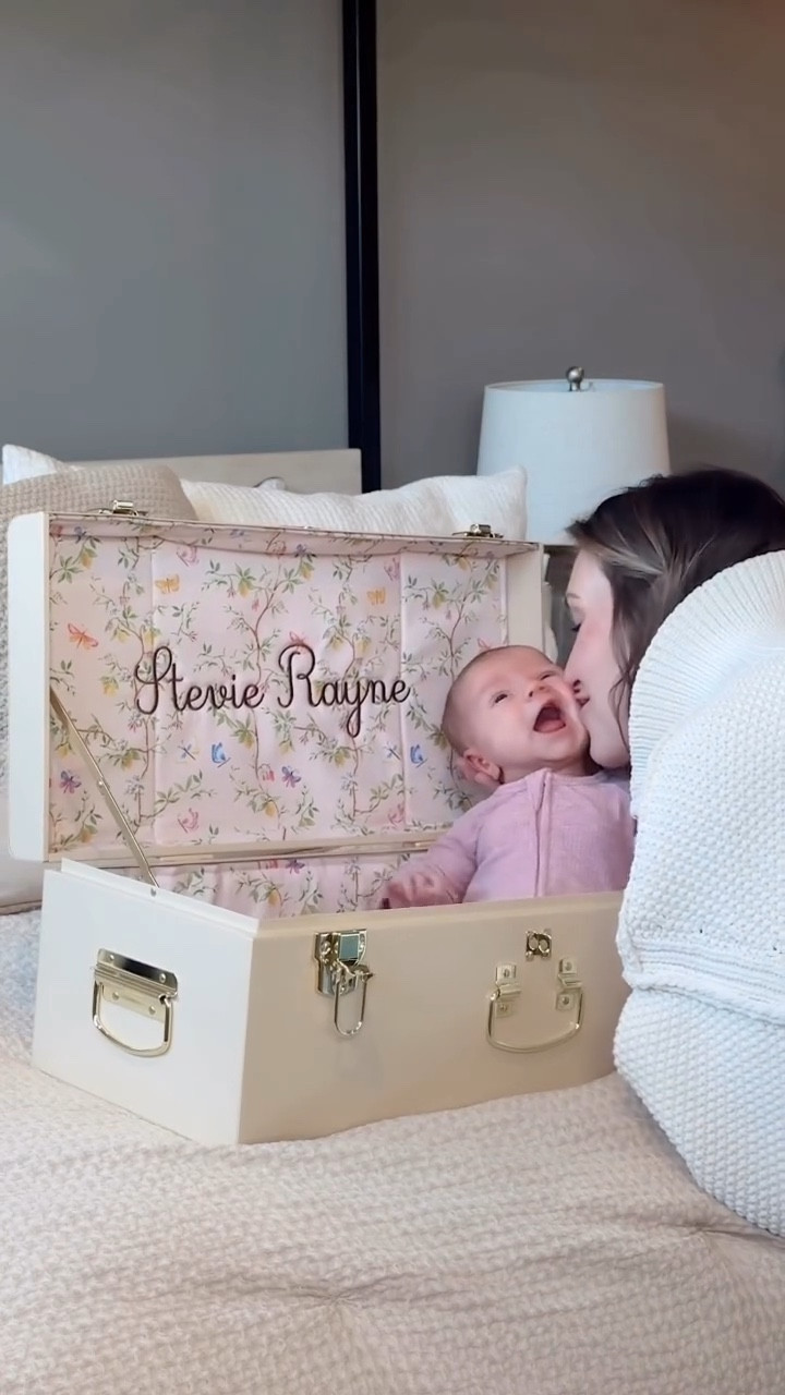 @petitekeep to hold onto all our littles firsts 🦢 #newborn #firsttimemom #girlmom #petitekeep #babybox