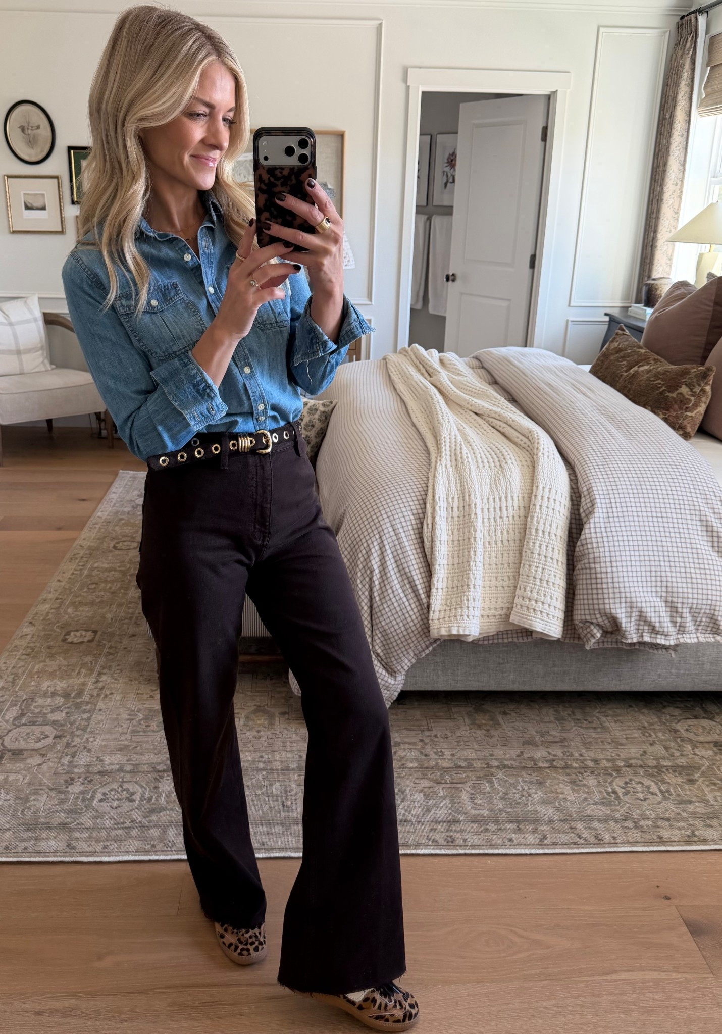 Loving chocolate brown this fall! I’m wearing my normal size 25 in these cute raw hem pants. 

#LTKOver40 #LTKShoeCrush #LTKStyleTip