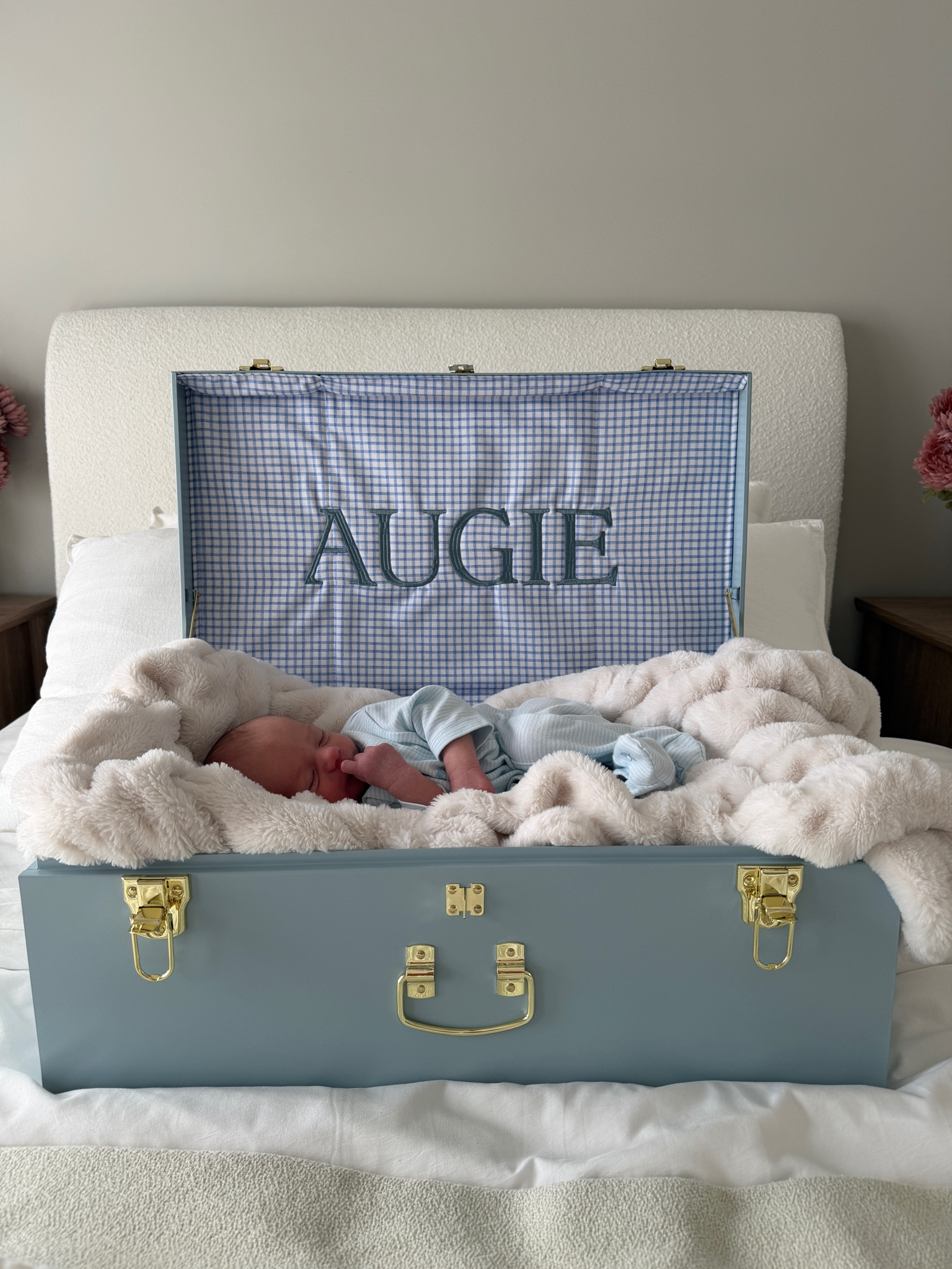 Baby heirloom trunk. I absolutely love my Petite Keep trunks! Perfect baby shower gift. Customized trunk. Personalized gift. 



#LTKmomlife #LTKBaby #LTKBump