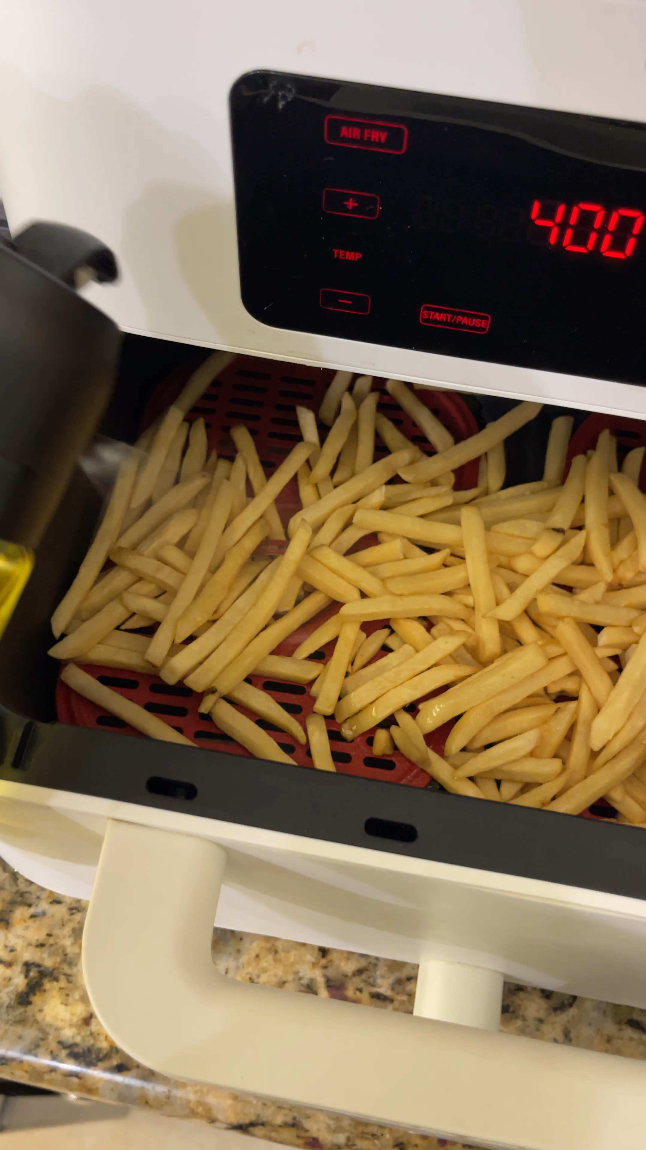 Kitchen MVP for the home cook- an oil bottle that can pour AND spray! Bonus, it’s made of glass so it’s easy to clean  

#LTKFindsUnder50 #LTKHome