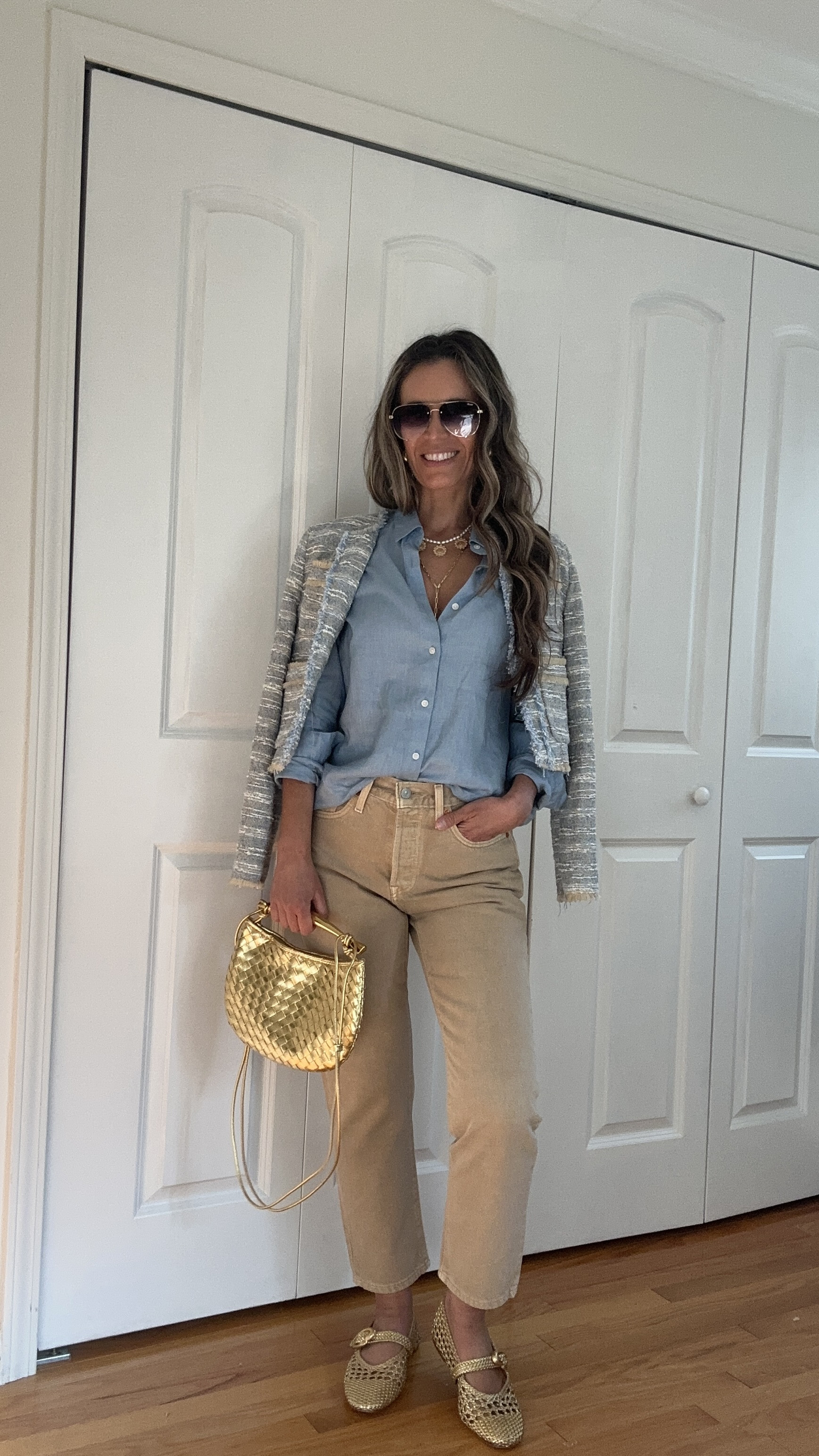 Linen blue shirt sz S
Cropped jeans in tan sz 27x26 
100% cotton - no stretch



#LTKOver40 #LTKSaleAlert #LTKWorkwear