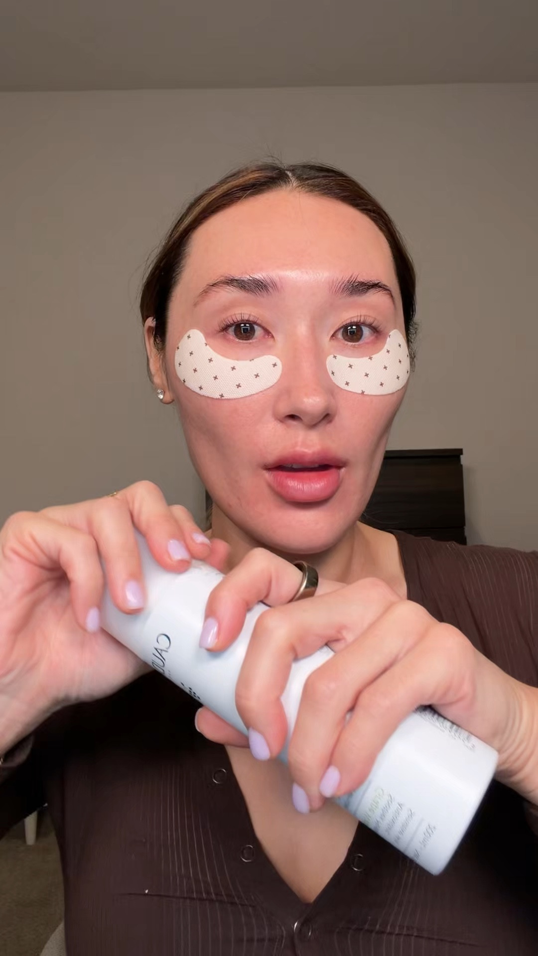 Get ready with me on a quiet spring morning 🧚🏼☕️🕊️

Skin tint: medium
Concealer: 3.0 
Bronzing serum: light medium 
Brow pencil: soft brunette 
Powder: 03 + 05 
Bronzer: lumen 
Blush stick: in the nude 
Blush topper: ginger 
Eyeshadow: Carmel 
Lipliner: biscuit 
Lipstick: honey bliss 
Gloss: vanilla Bon Bon 


#LTKgrwm #LTKSeasonal #LTKBeauty