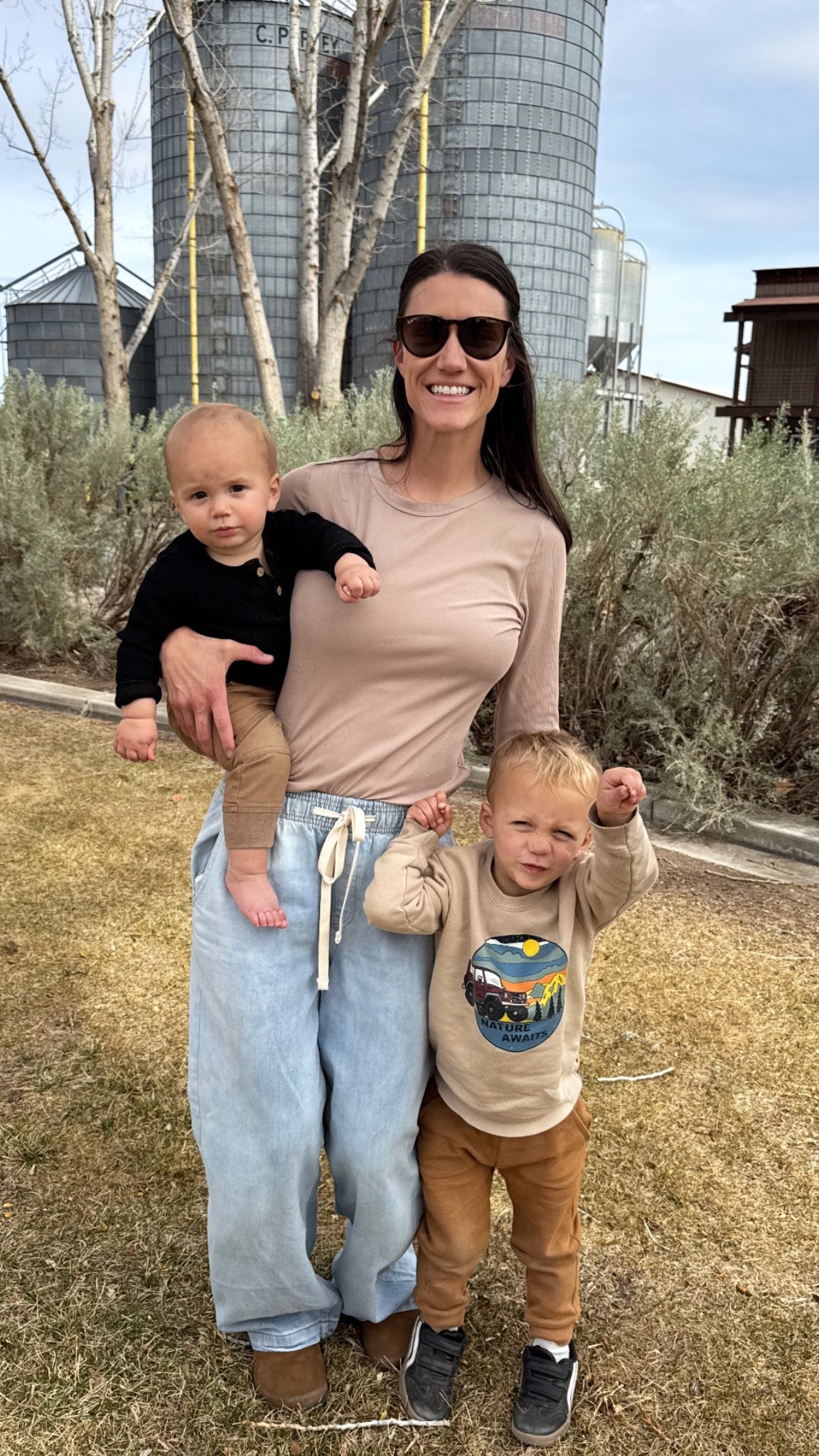 So happy I bought these jeans! Extremely comfy while chasing these two around all afternoon at a local distillery! Wearing size small 

#LTKSaleAlert #LTKFindsUnder50
