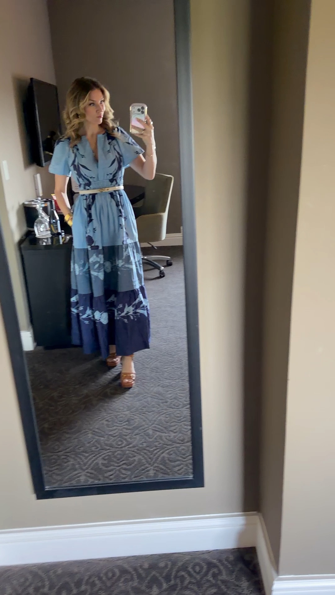 I love all the ways anthro keeps updating the somerset silhouette.  It is one of my absolute favorites. 5)3 smocked waist is so flattering and it creates such an effortless, elevated look.  I get compliments every time I wear one of these. 


#LTKSeasonal #LTKootd #LTKSaleAlert