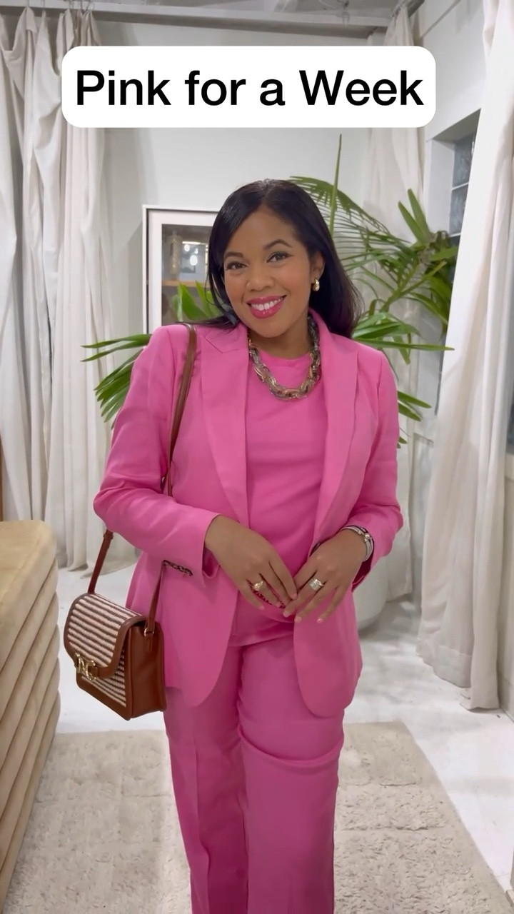 Love my Ann Taylor capsule wardrobe featuring a pink blazer, work pants, and a work dress. Dress it down with a pair of denim jeans and it's a super versatile desk to drinks option for workwear!
8/11

#LTKFindsUnder100 #LTKWorkwear #LTKStyleTip