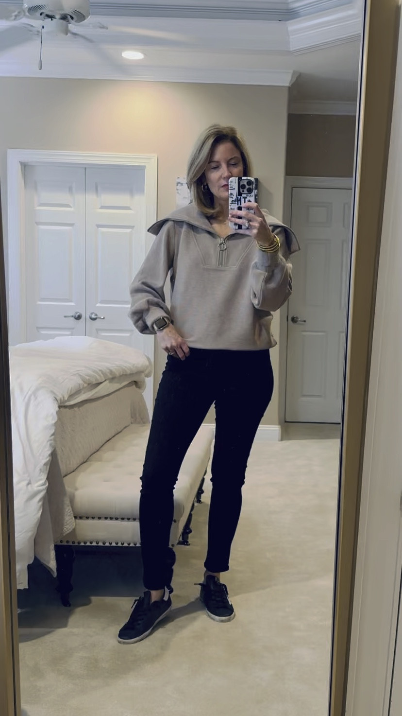 Great Saturday outfit for running Christmas errands! 🎄 

#LTKshoecrush #LTKstyletip