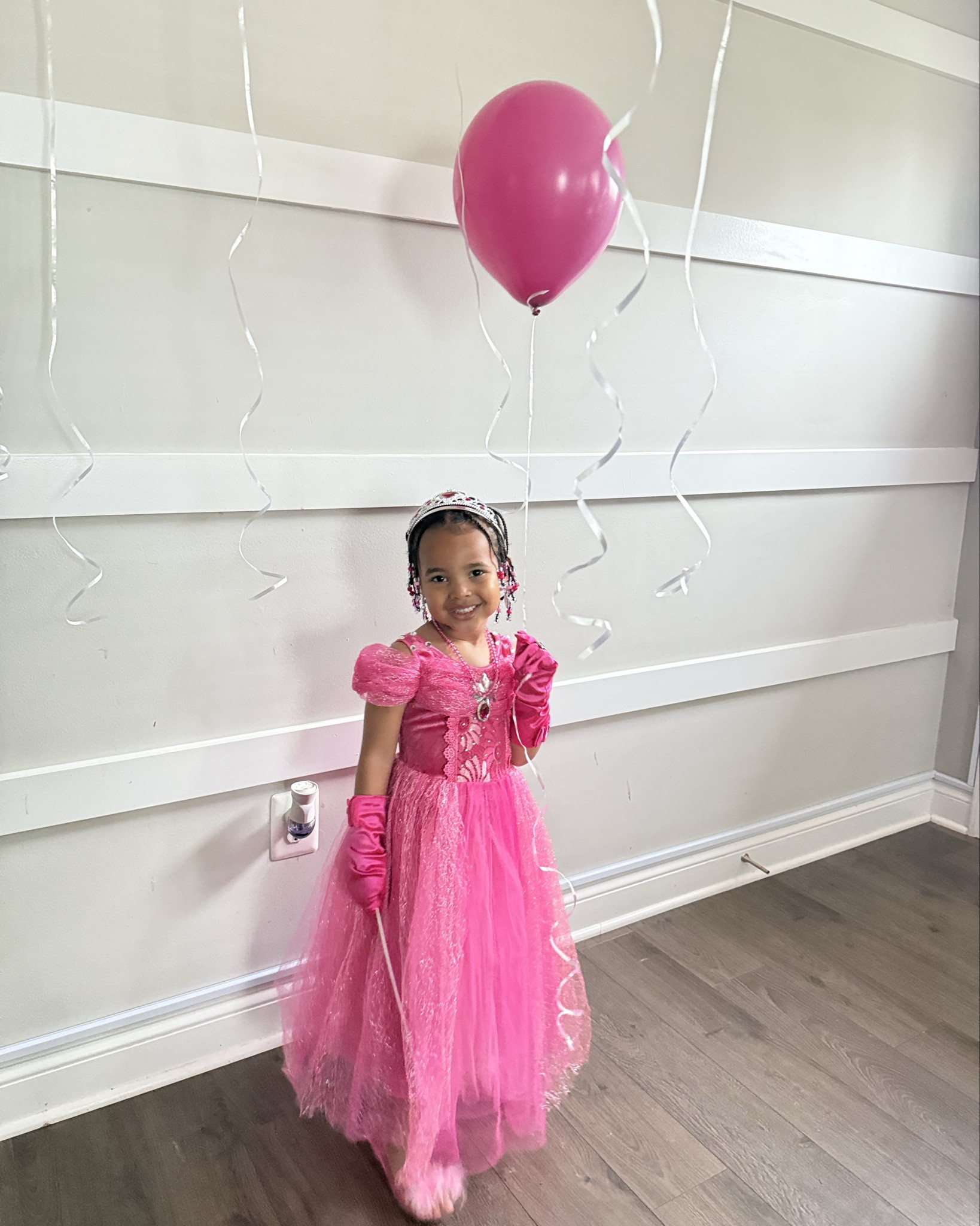 Princess dress for my daughters 4th birthday! #princessdress #toddlerstyle #toddlergirl 