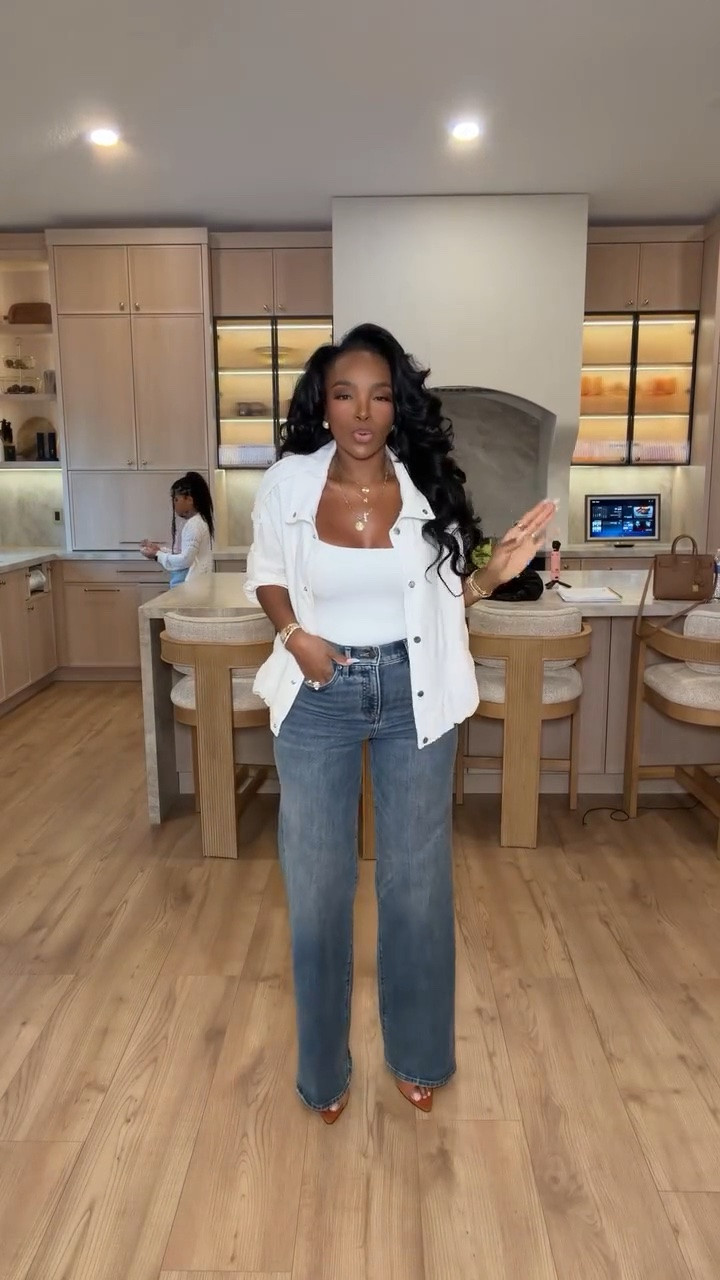 Elevated denim outfit✨

everyday outfit, casual chic outfit, jeans outfit, denim outfit inspiration, white tank outfit, lightweight jacket, elevated casual style, mom style, fall transition outfit, wardrobe basics, petite fashion, everyday style

Scroll to shop! ✨ Everything from this look is linked below. 👇🏽

Wearing: Size Small/4 | 5’4” | 140 lbs | 34D-27-40

Download the FREE LTK app & follow @kirasfashionfinds to shop all my daily finds.

#LTKPetite #LTKStyleTip #LTKSeasonal