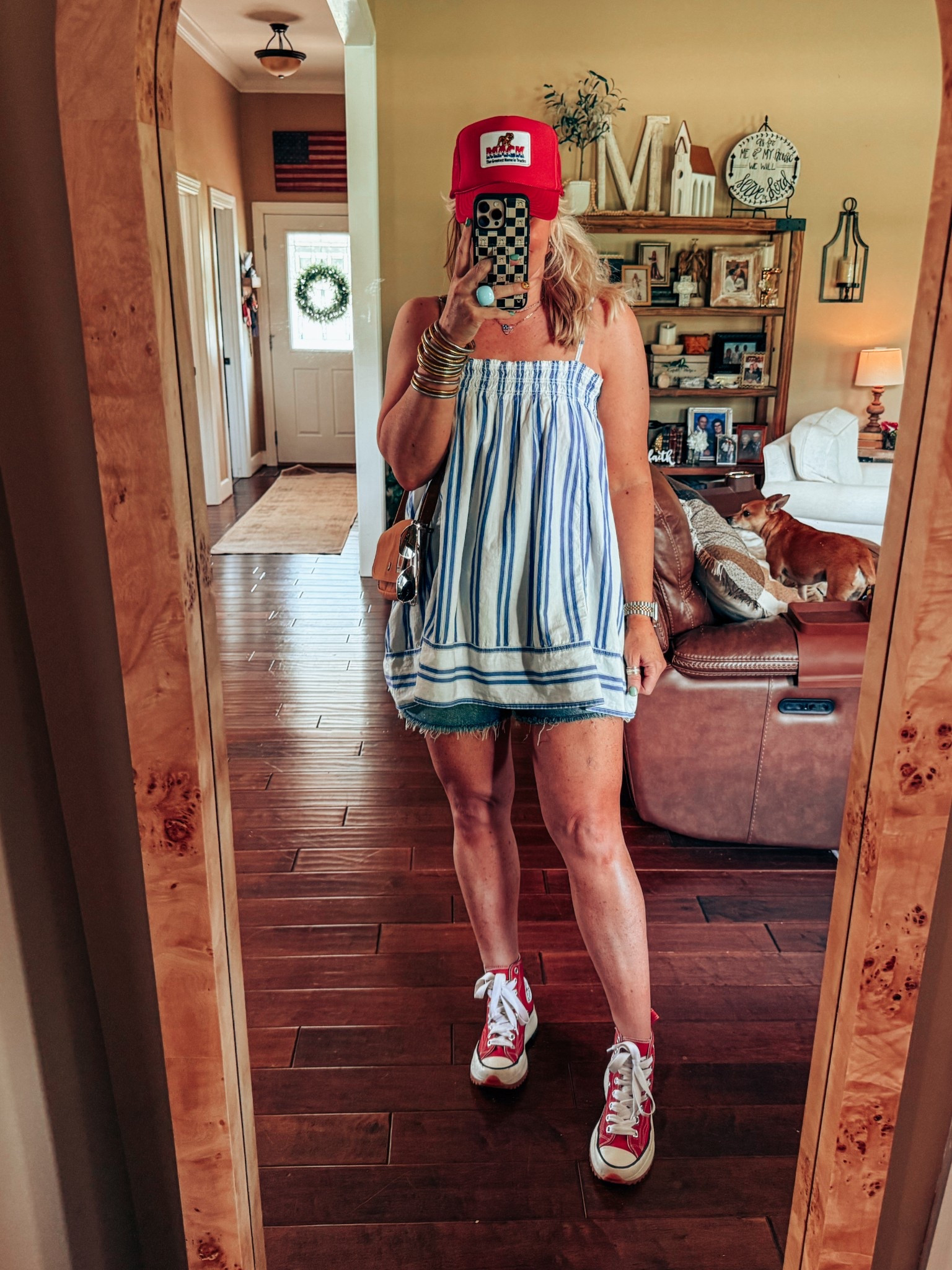 Love this adorable tunic top! It’s also on sale and comes in pink too. ♥️
Tunic - S
Shorts - true to size 
Converse - I size down 


#LTKStyleTip #LTKFindsUnder50 #LTKOver40