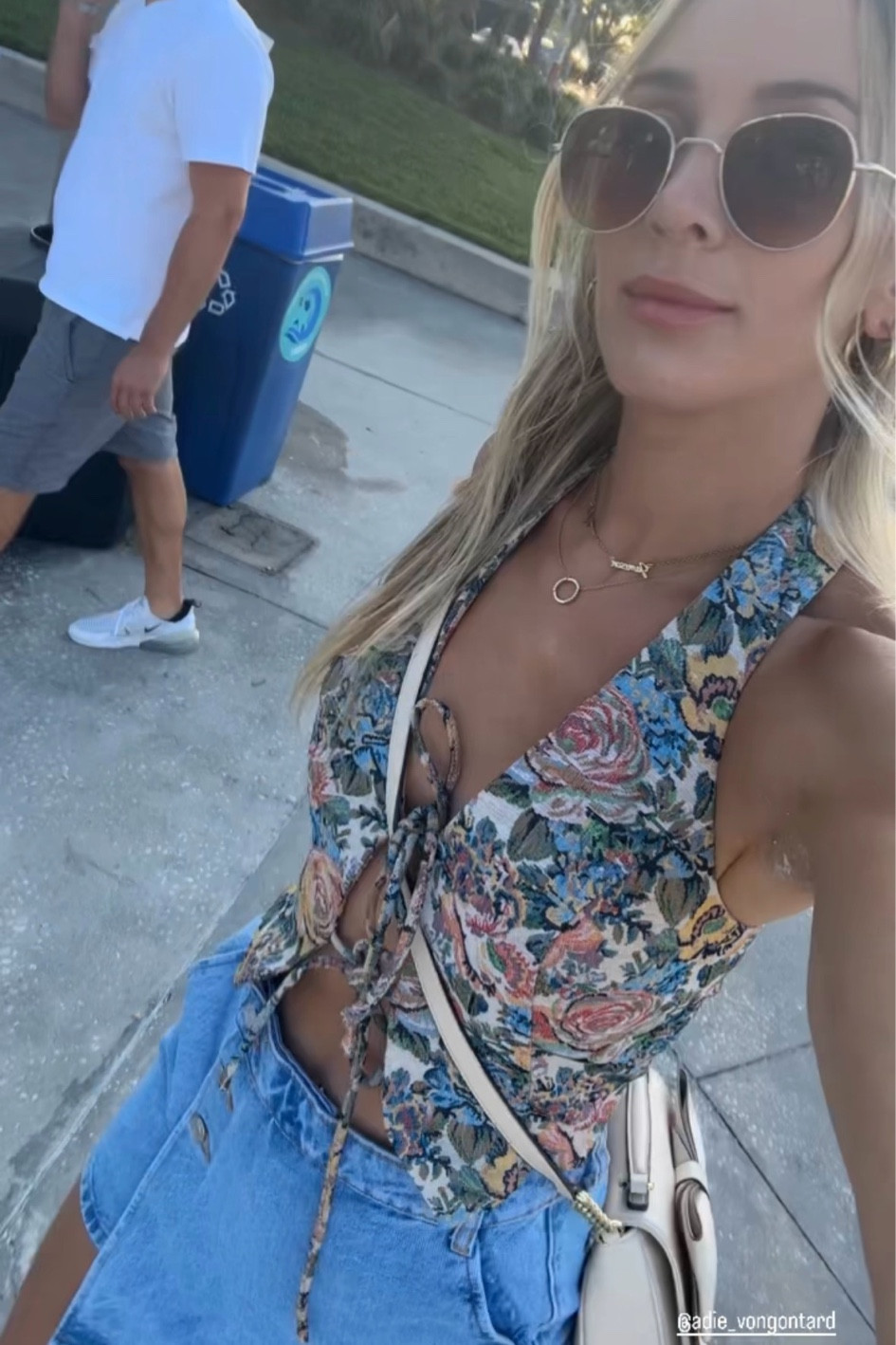 This top is everythinggggggg. Pair with skort and cowboy boots, there’s your festival look 🤠🤩 Size small! I’m 5’7” 34c, 27, 38

#LTKStyleTip #LTKSeasonal #LTKFestival