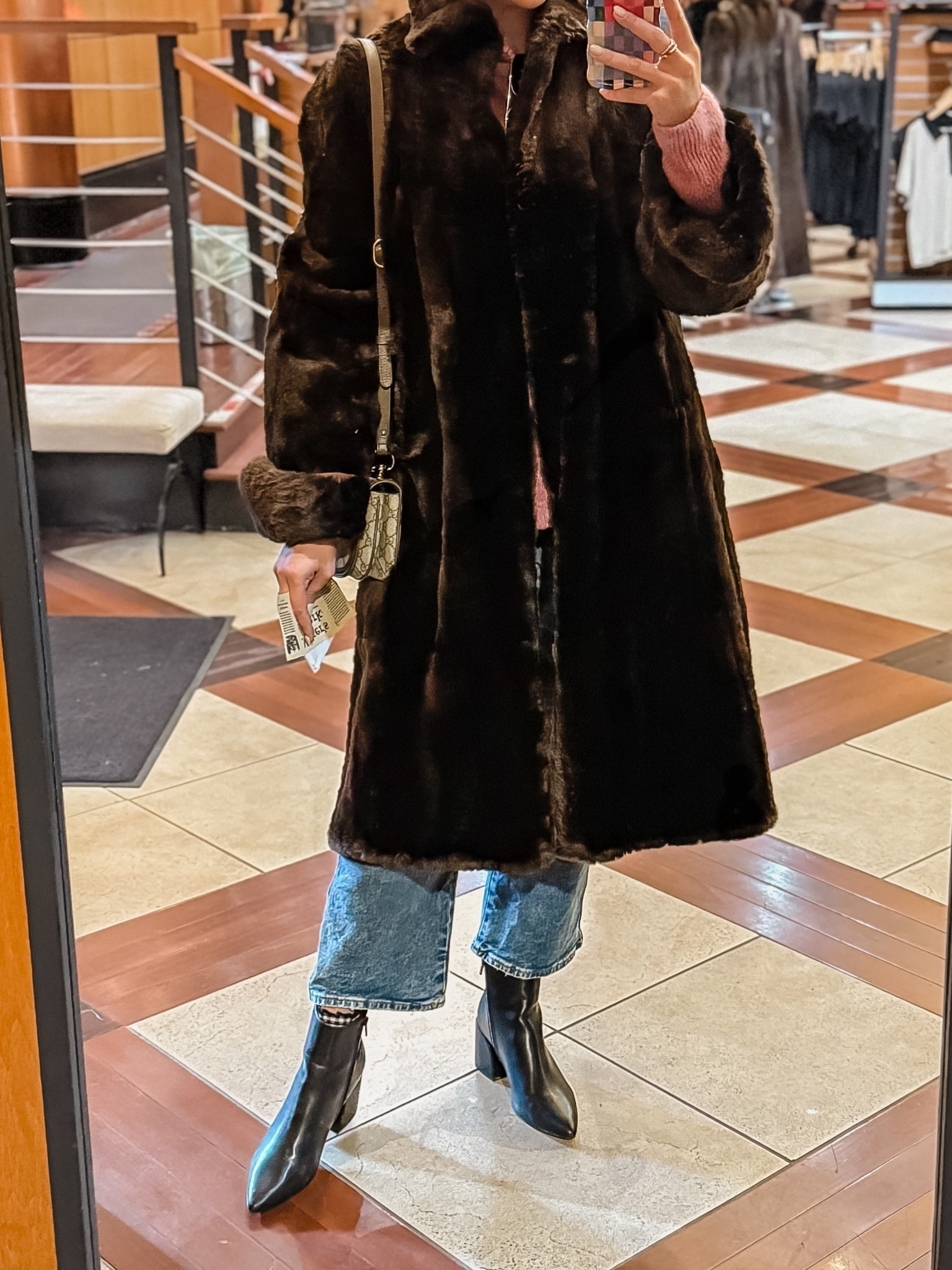 Checkered ruffle socks are ALWAYS a good idea in winter!! Sharing my fave here! 

#LTKdayinmylife #LTKGiftGuide #LTKHoliday