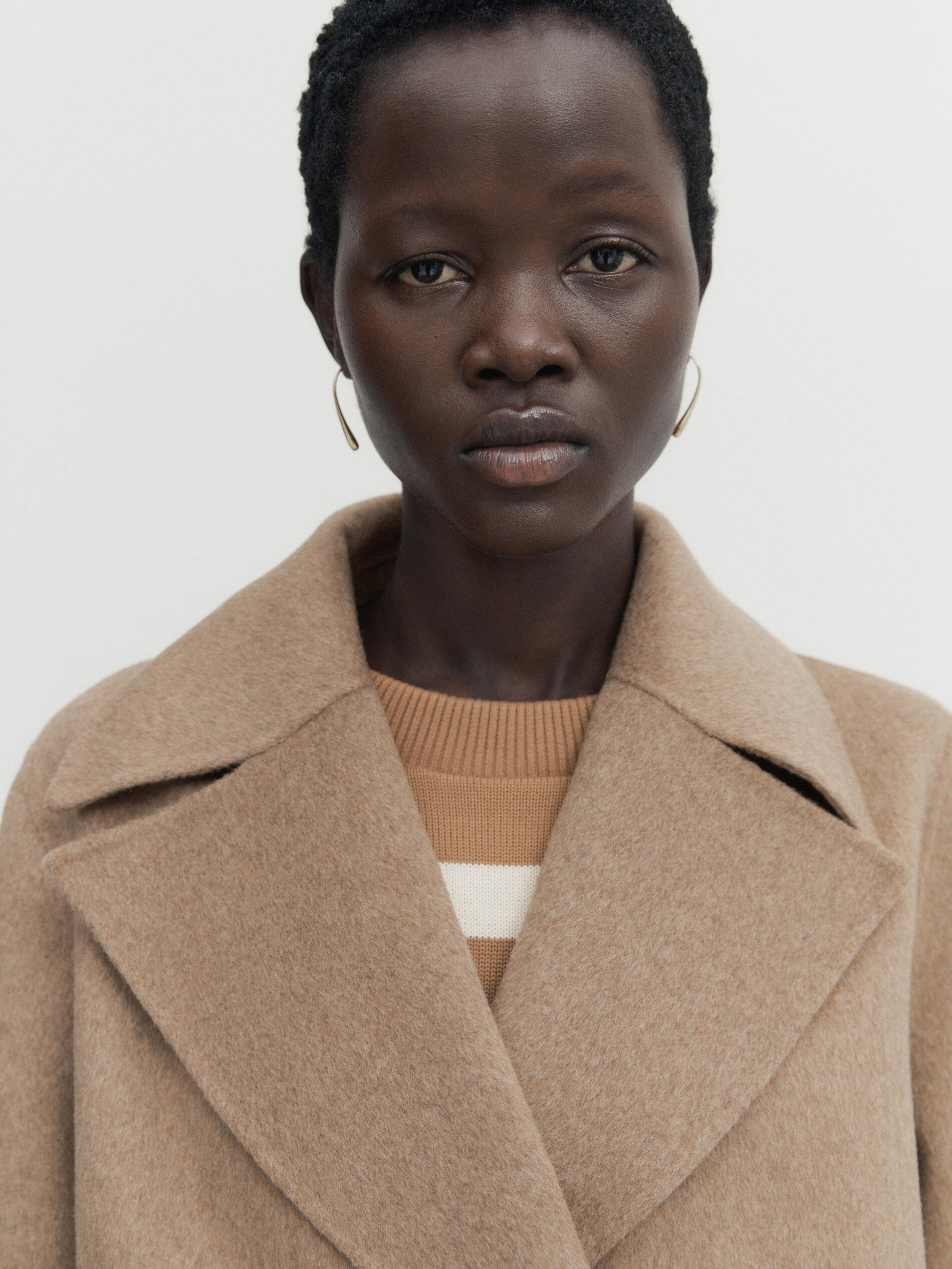 Short wool blend coat with pockets | Massimo Dutti US