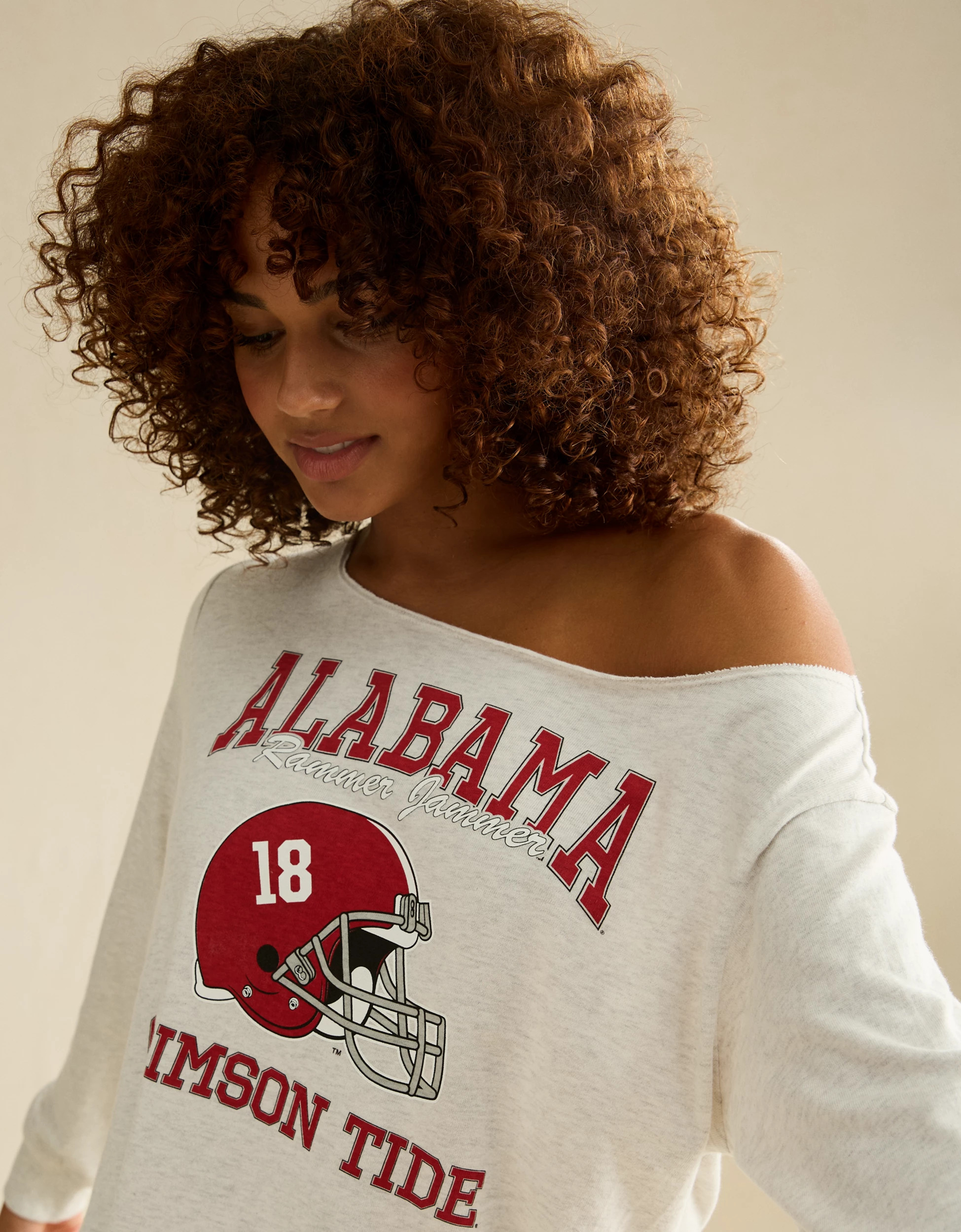 AE Alabama Crimson Tide Off-the-Shoulder Graphic T-Shirt | American Eagle Outfitters (US & CA)