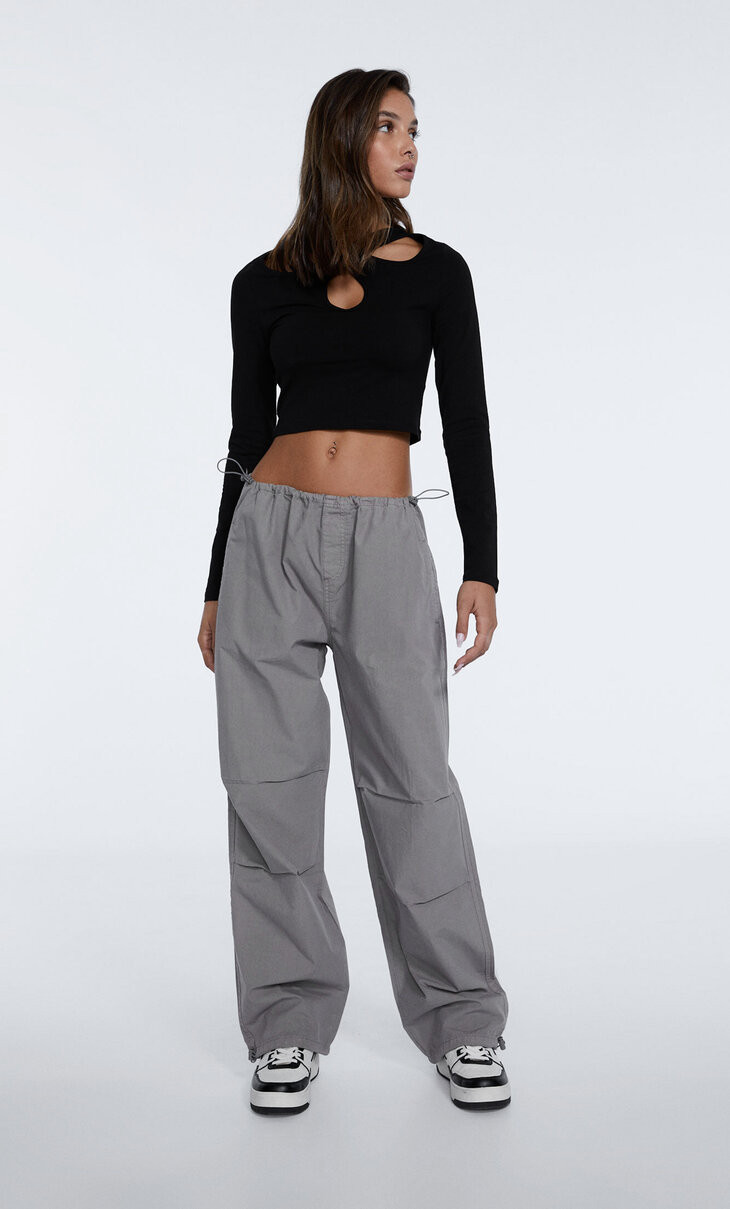 Pantaloni parachute in popeline con stopper - Moda da donna | Stradivarius Italia | Stradivarius (IT)