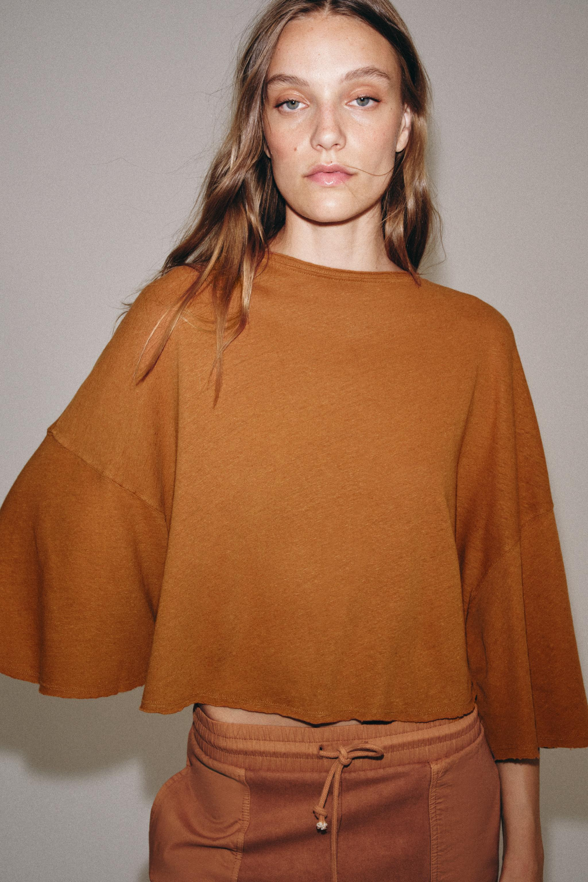 COTTON AND LINEN CAPE T-SHIRT | Zara US