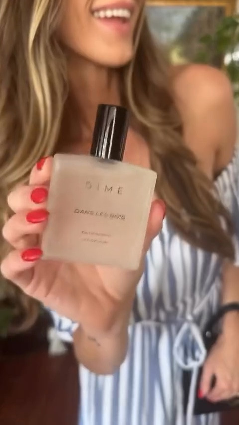 if you’ve been feeling down and out, especially with all the crazy happening in the world, my go to fix is putting on a little make up, tossing on a cute outfit and spritzing something that smells amazing on me like this Dans Les Bois fragrance from DIME beauty 💖💫 shop my fragrance in my TT shop or comment “shop” to shop everything in this video :) 

#smellgood #perfume #fragrance #smellgoodfeelgood #ilovebeingagirl  @dimebeautyco @oldnavy @target @aldo_shoes @lovisajewellery