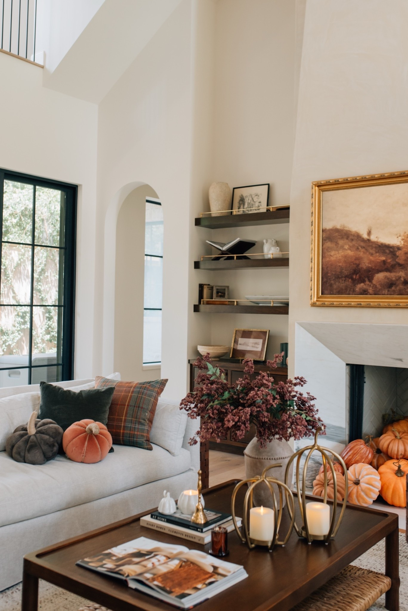 How we decorated our living room for the fall