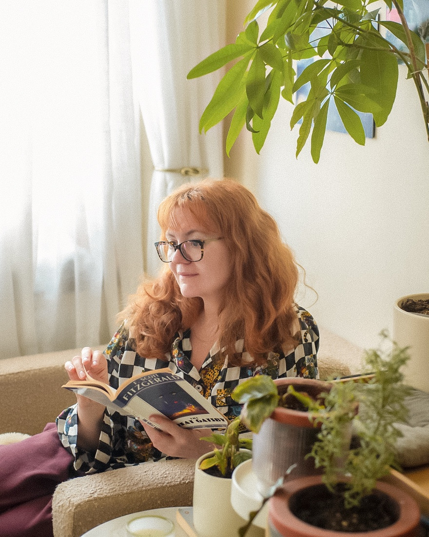 True style is about the pieces that add structure to your everyday life. These Kendall frames from @lensdirect do exactly that—a sharp cat-eye silhouette in premium acetate that brings instant elegance to a creative look.
They are lightweight, chic, and perfectly balanced. Whether I’m working or out in the city, they provide that "effortless" polish without sacrificing comfort.
The Essentials:
• Design: Architectural cat-eye with sleek metal temples.
• Fit: Designed for balance and all-day wear.
• Quality: Expertly crafted lenses for total clarity.
Upgrade your vision at lensdirect.com.
#visionyourway #lensdirect

#LTKSaleAlert #LTKootd #LTKOver40