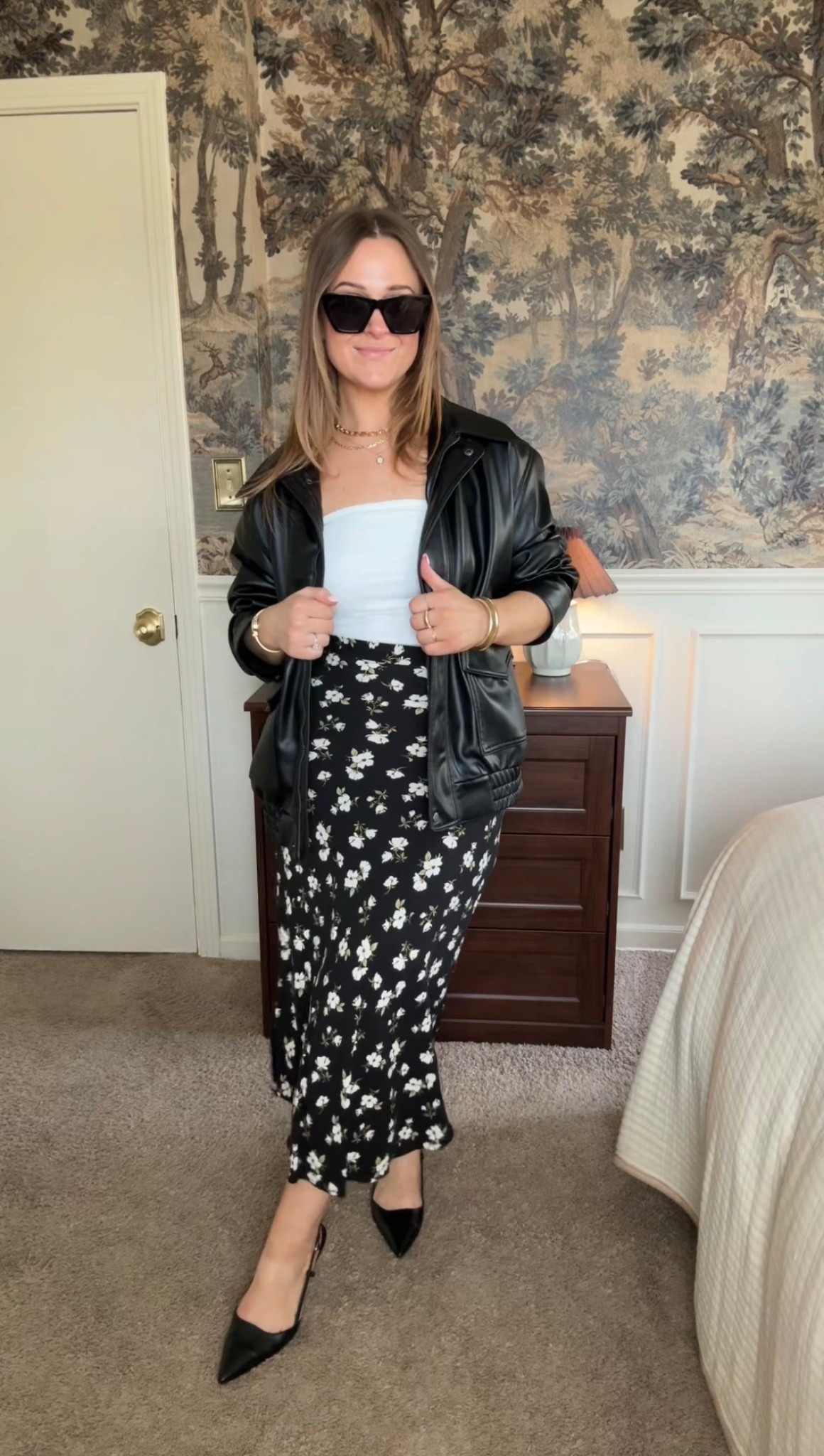 This jacket is so perfect for any night out 🤩 

#LTKSaleAlert #LTKSeasonal #LTKootd